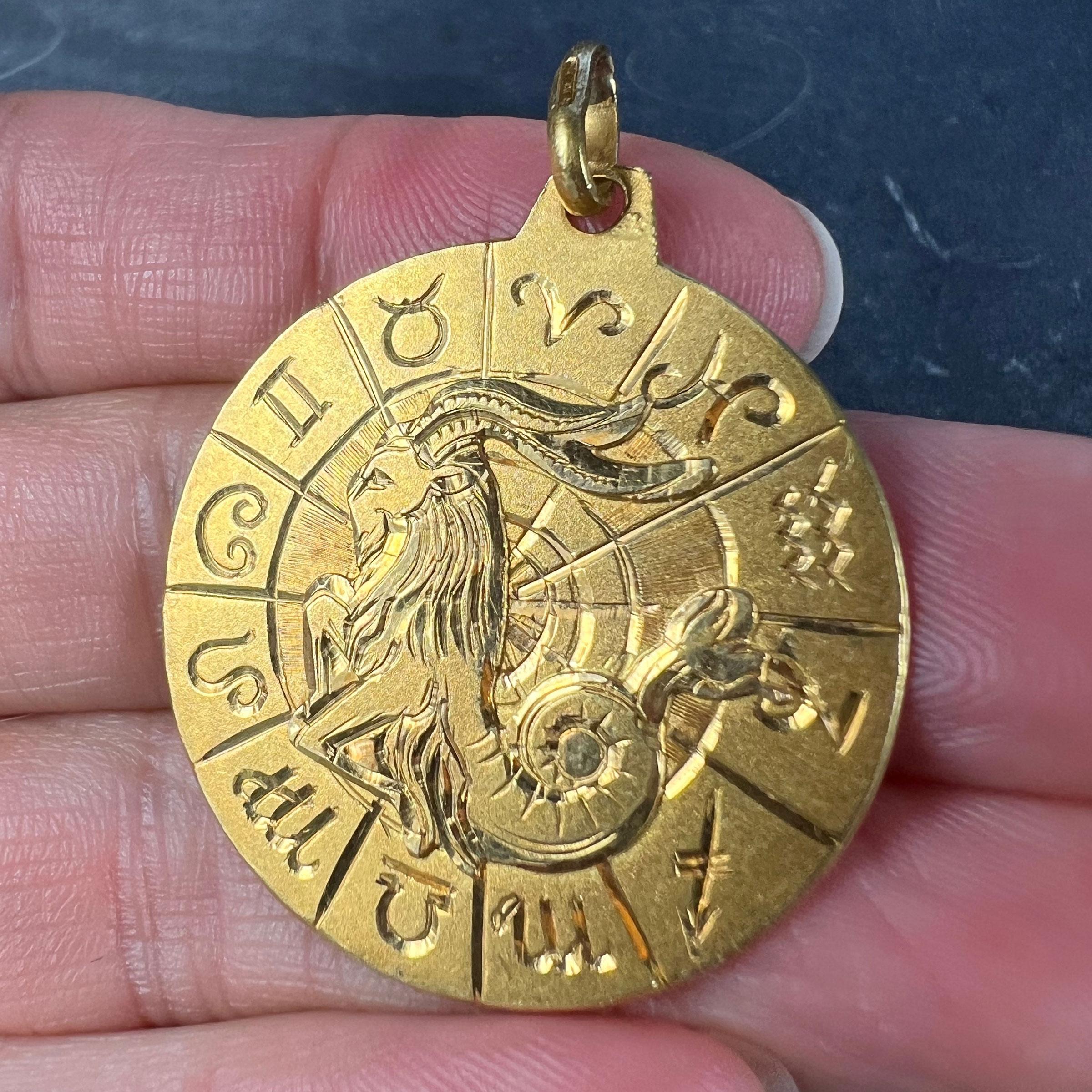 Italian Capricorn Zodiac 18K Yellow Gold Charm Pendant For Sale 1