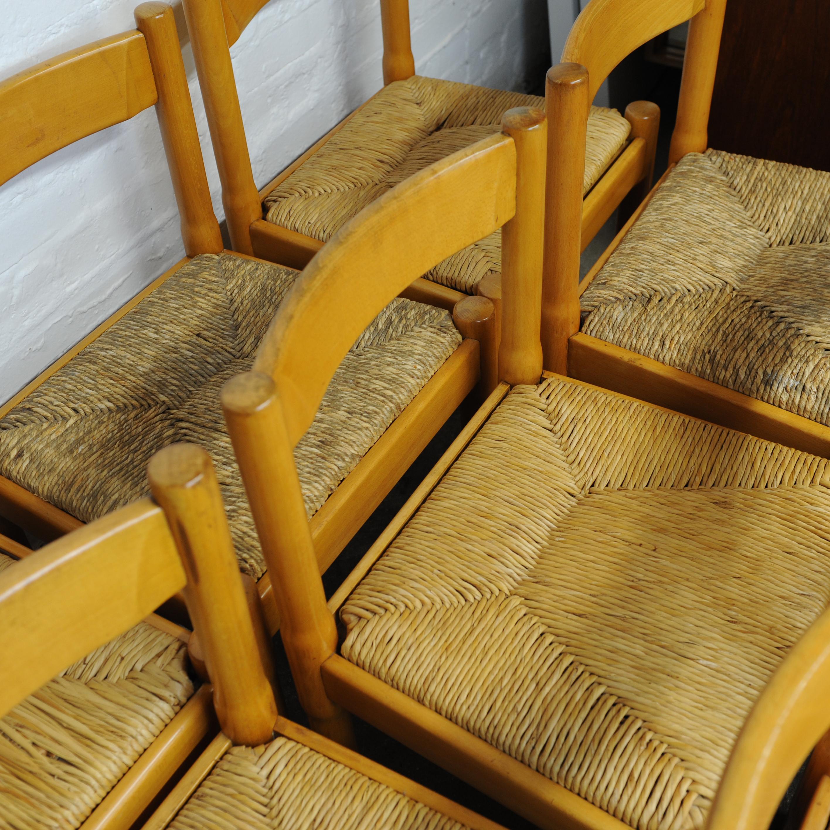 Italienische Carimate-Esszimmerstühle aus Buche und Seegras von Vico Magistretti im Angebot 4