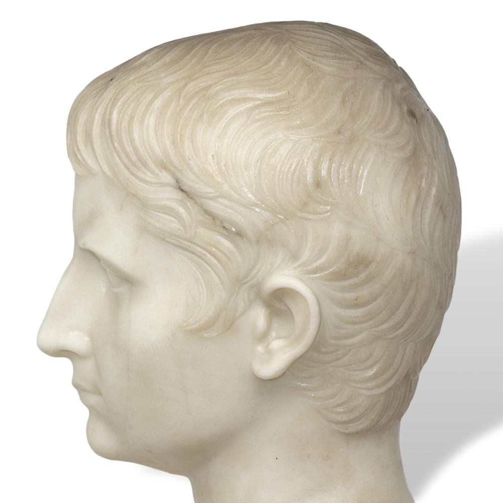 Buste Augustus Caesar italien en marbre de Carrare en vente 9