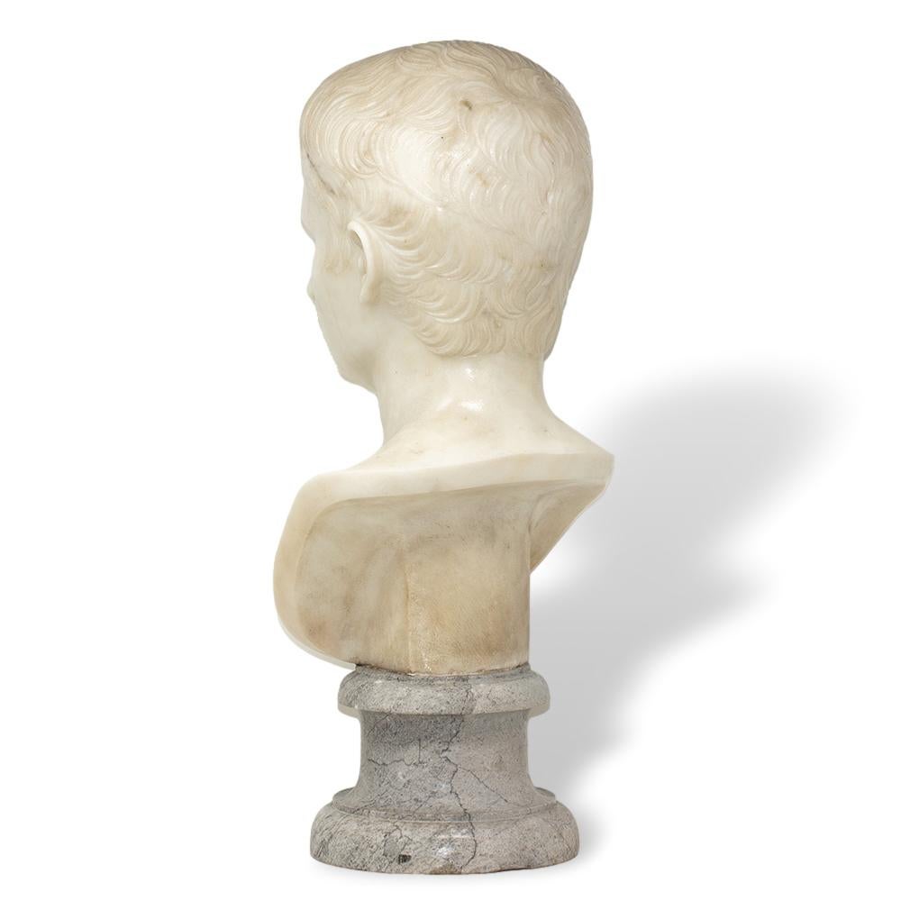 XVIIIe siècle Buste Augustus Caesar italien en marbre de Carrare en vente
