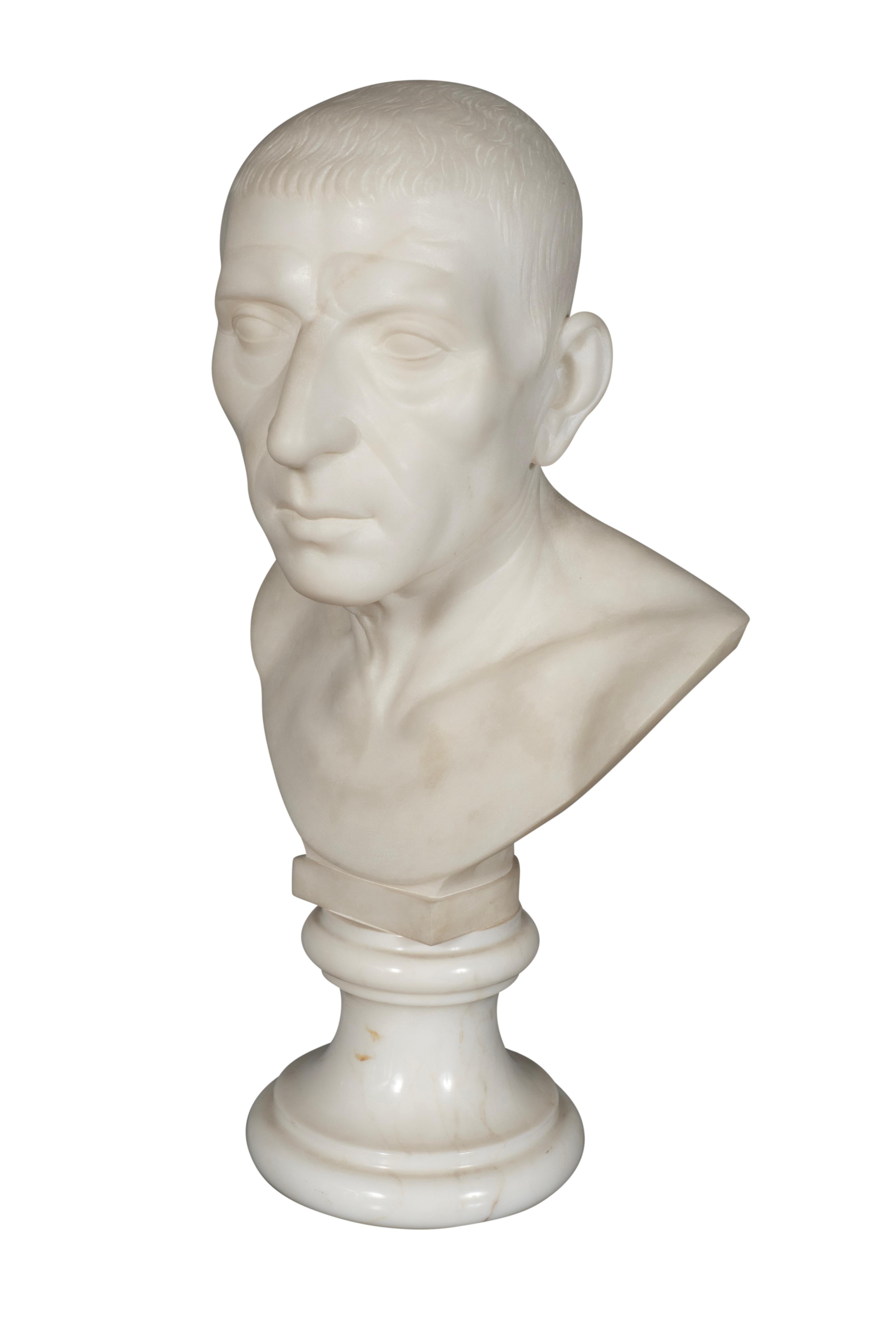 XIX secolo Busto in marmo di Carrara di un patrizio romano in vendita