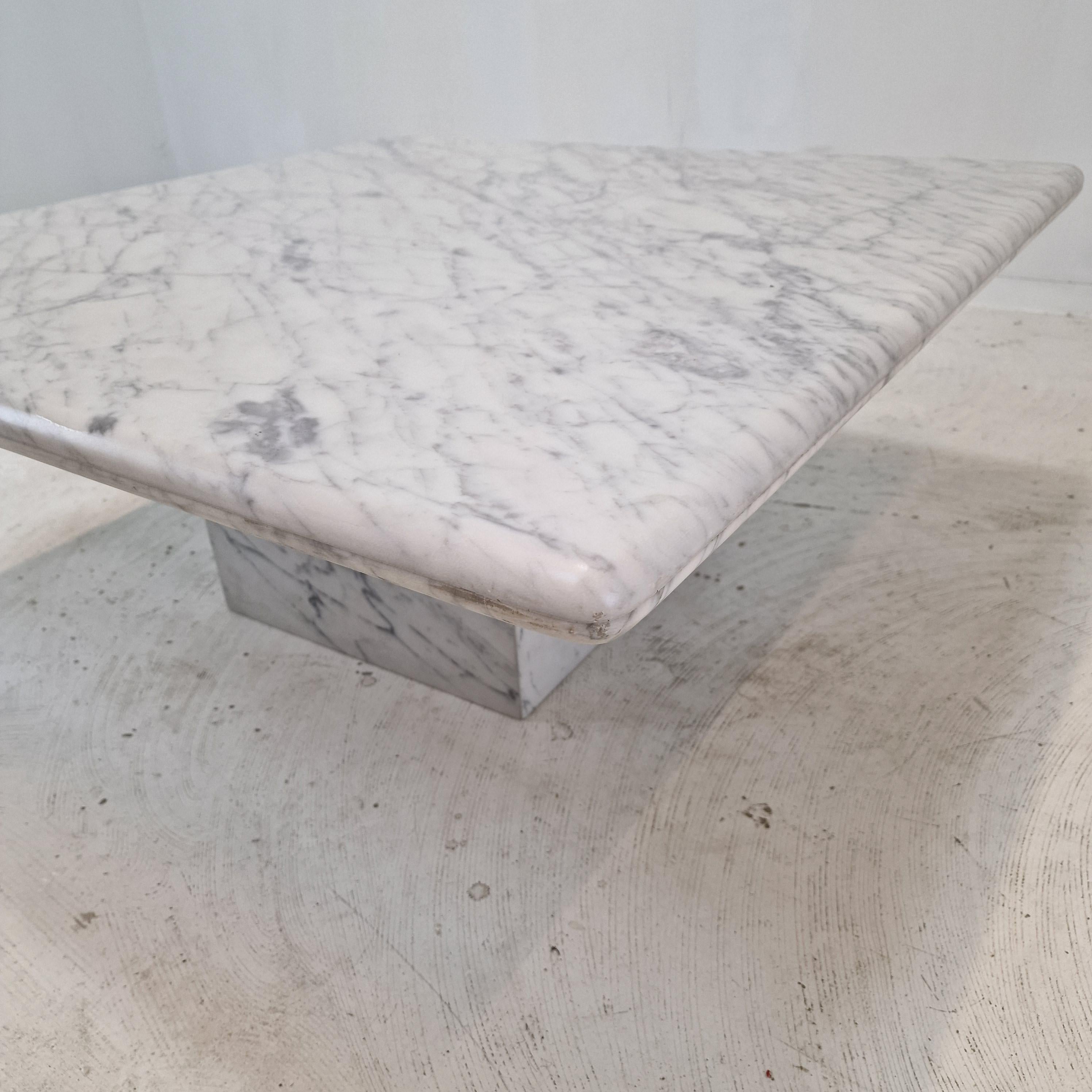 Italian Carrara Marble Coffee Table, 1980s For Sale 5