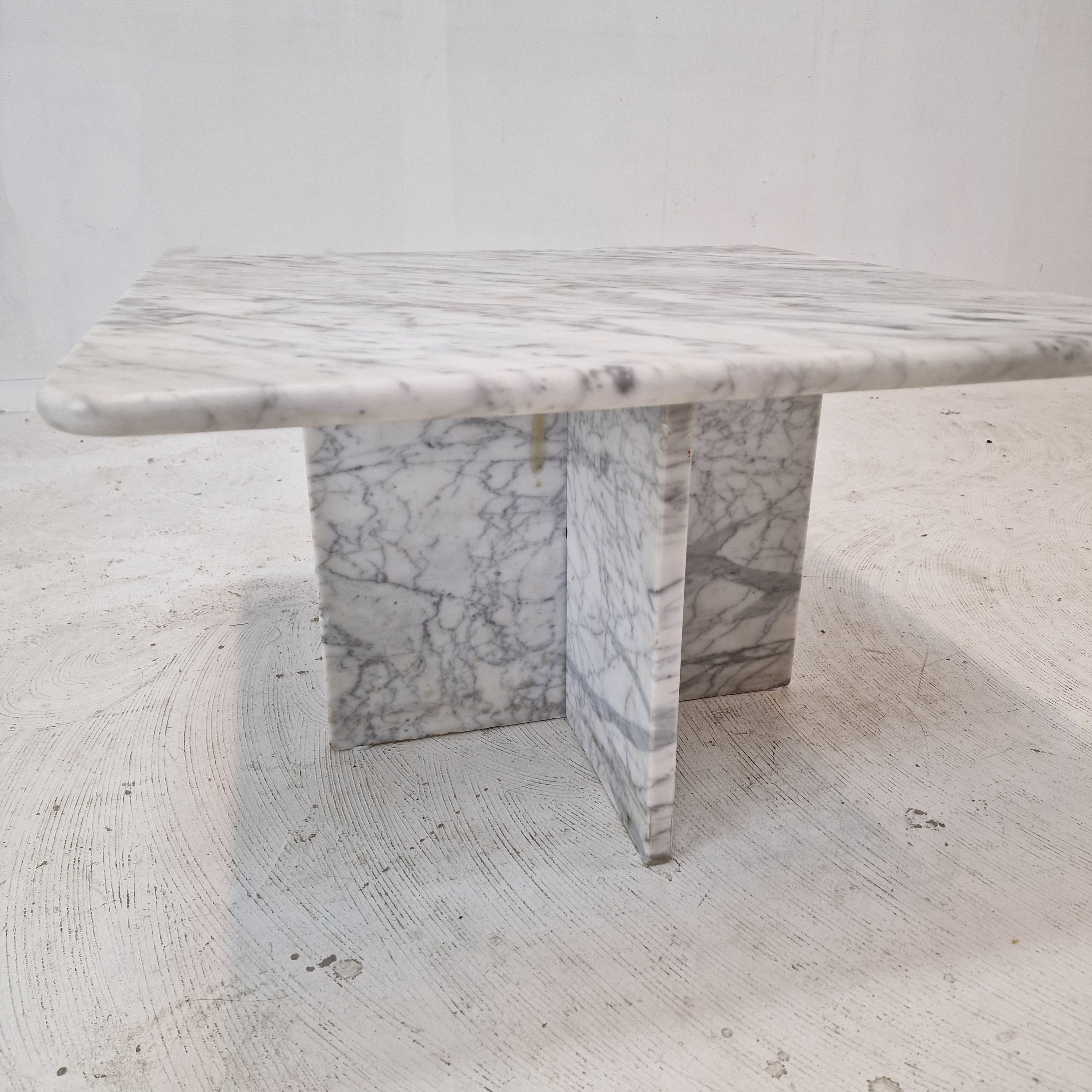 Italian Carrara Marble Coffee Table, 1980s For Sale 5