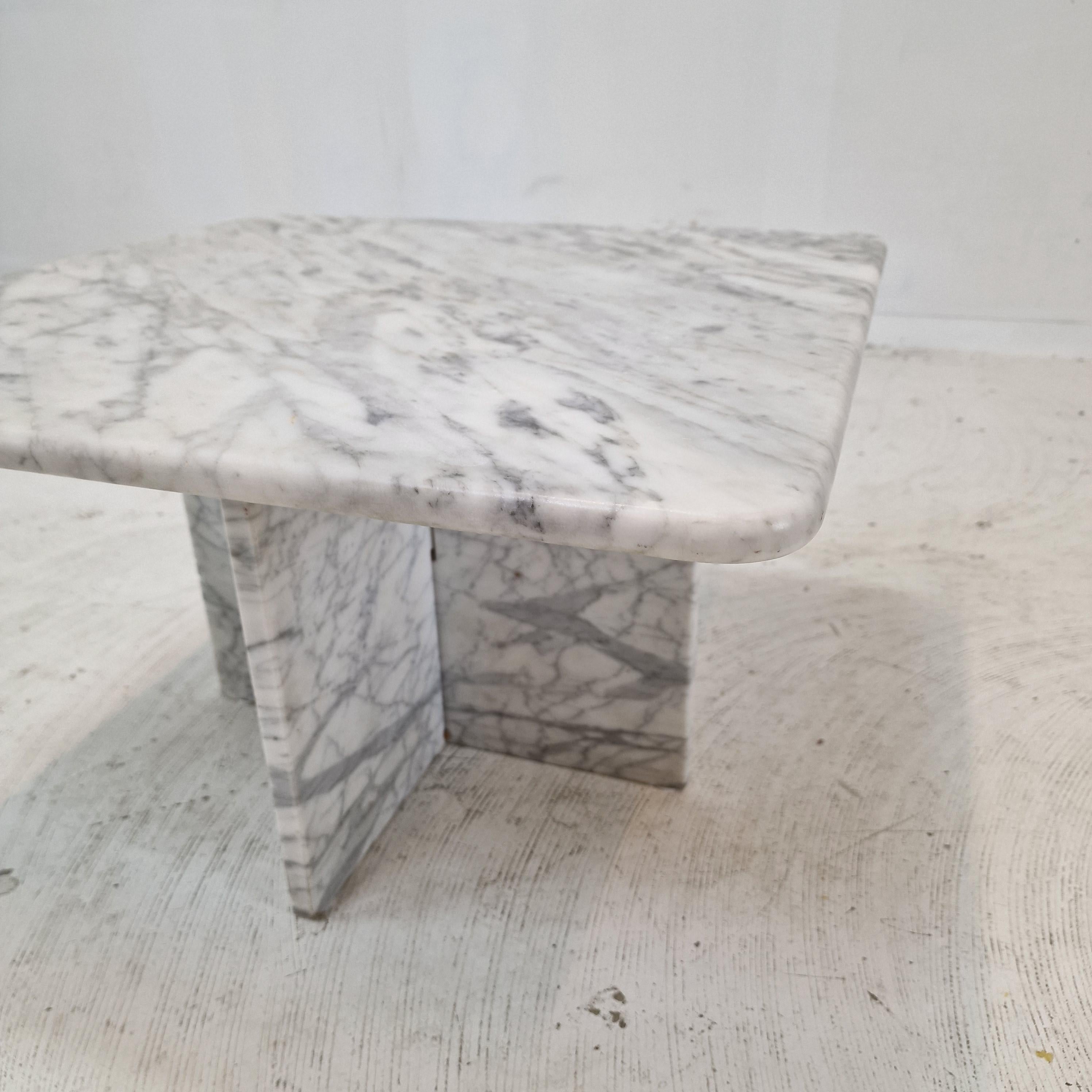 Italian Carrara Marble Coffee Table, 1980s For Sale 6