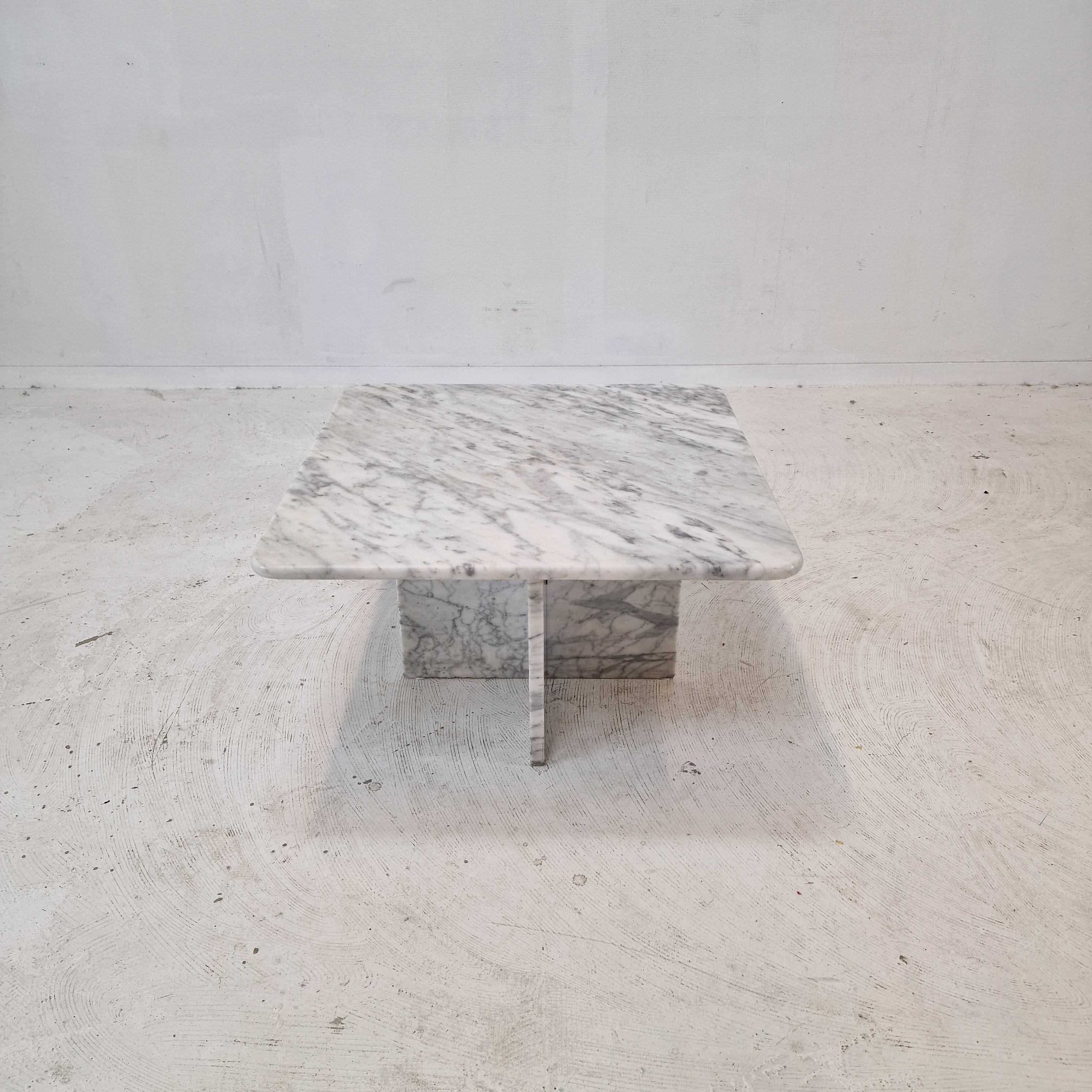Mid-Century Modern Italian Carrara Marble Coffee Table, 1980s For Sale
