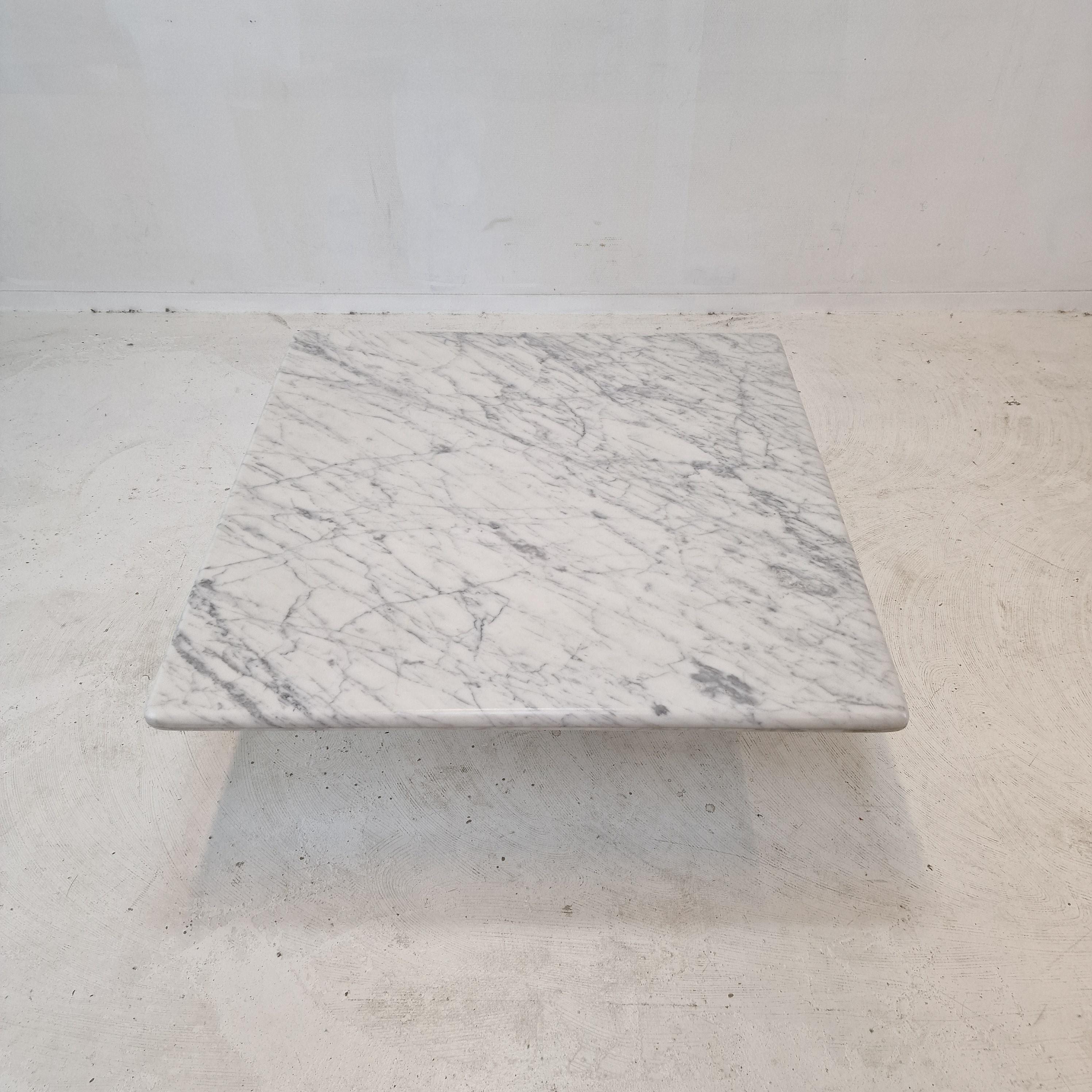 Italian Carrara Marble Coffee Table, 1980s For Sale 3