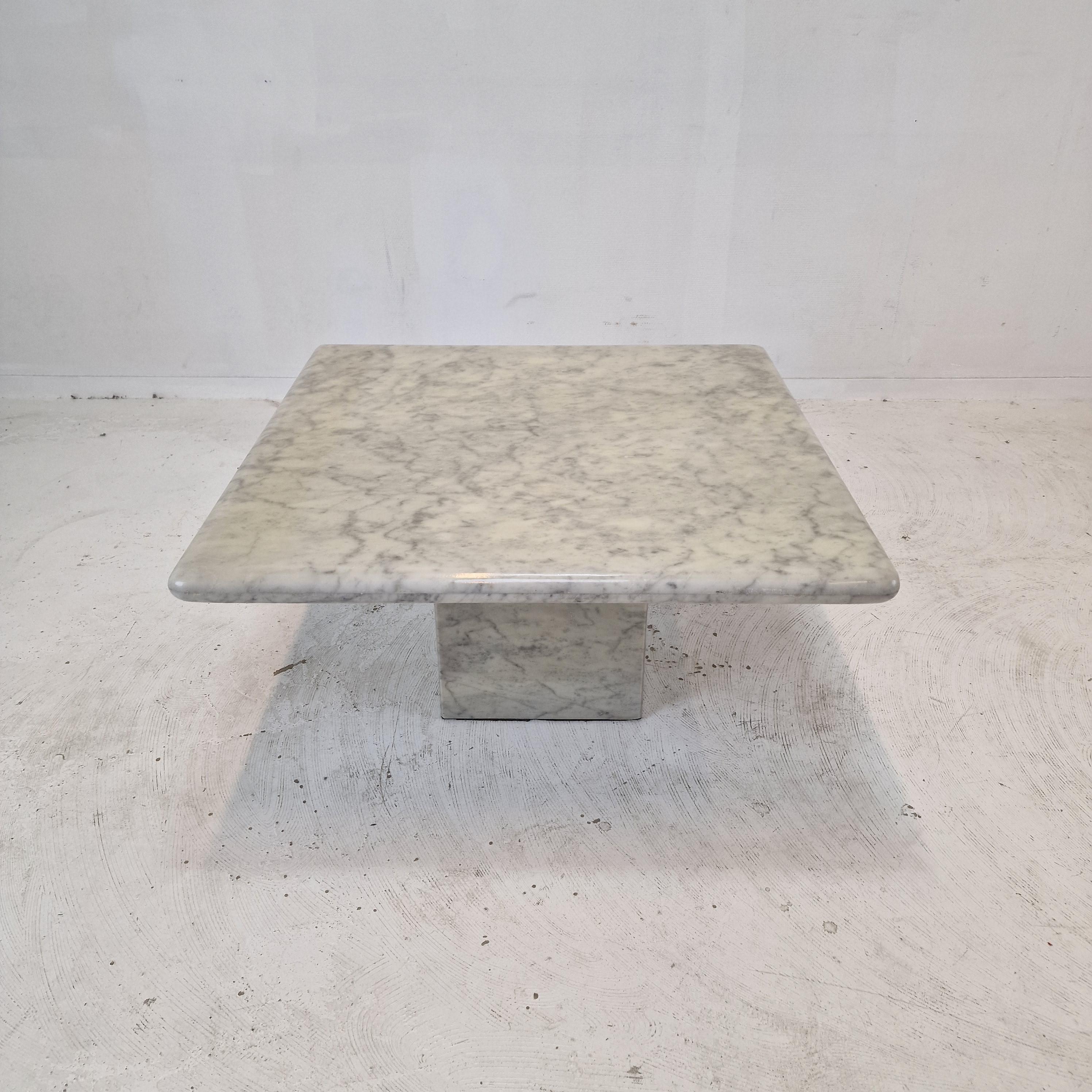 Italian Carrara Marble Coffee Table, 1980s For Sale 3