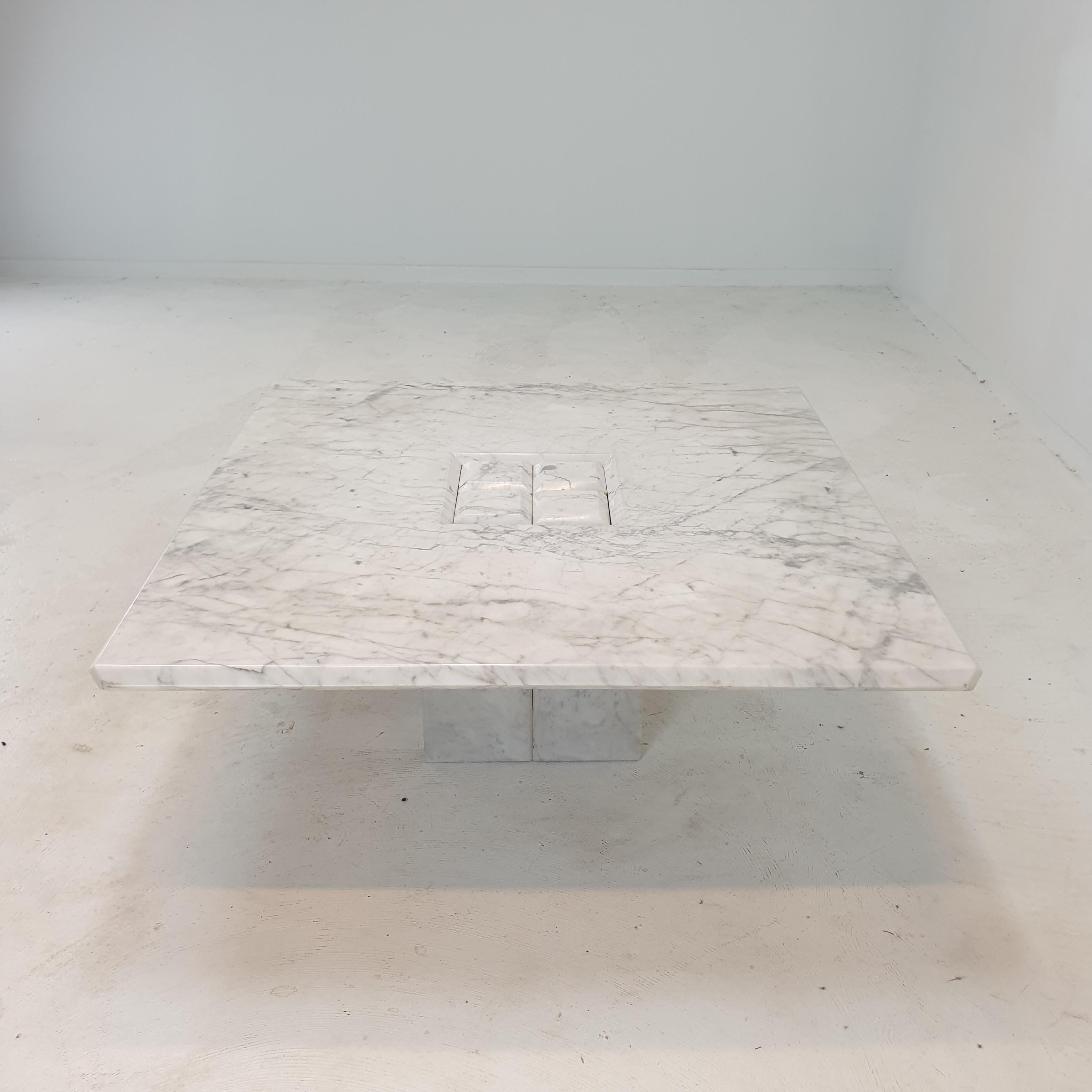 Italian Carrara Marble Coffee Table, 1990's For Sale 5