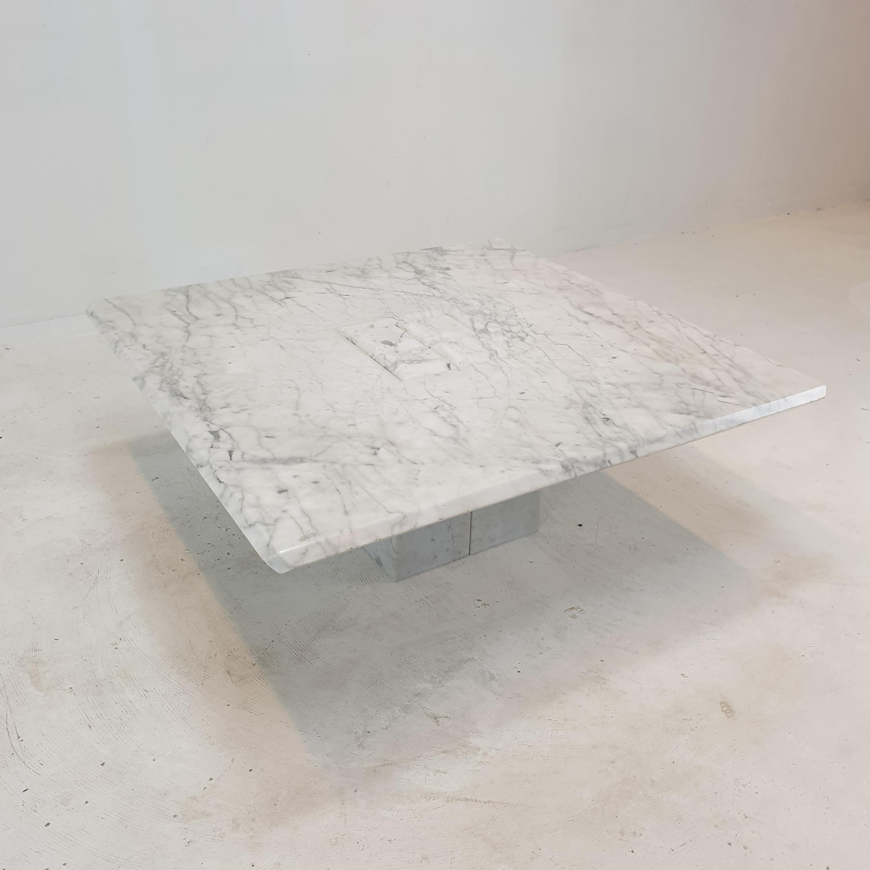 Italian Carrara Marble Coffee Table, 1990's For Sale 2