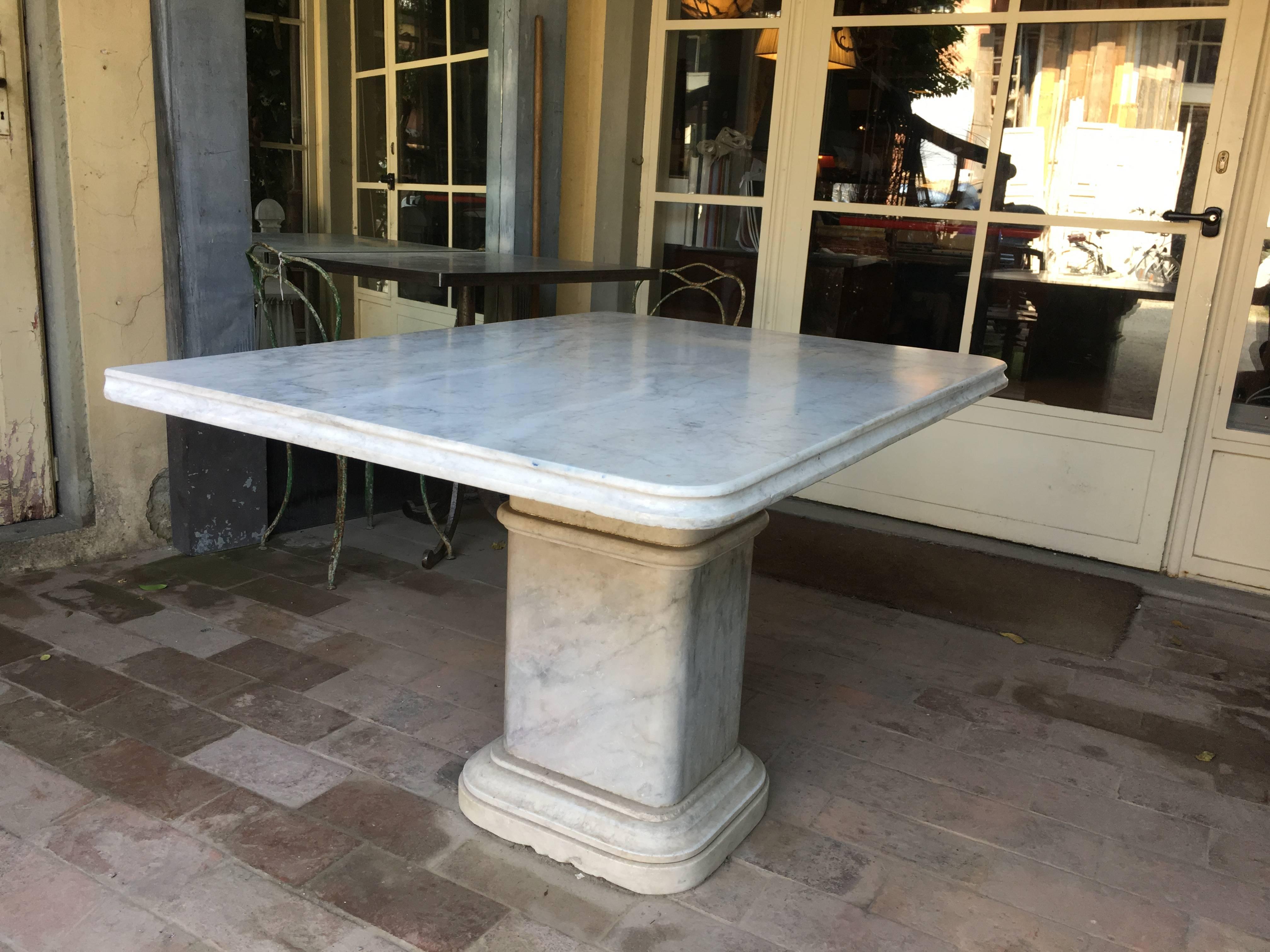 Italian Carrara Marble Console from Early 20th Century In Excellent Condition In Florence, IT