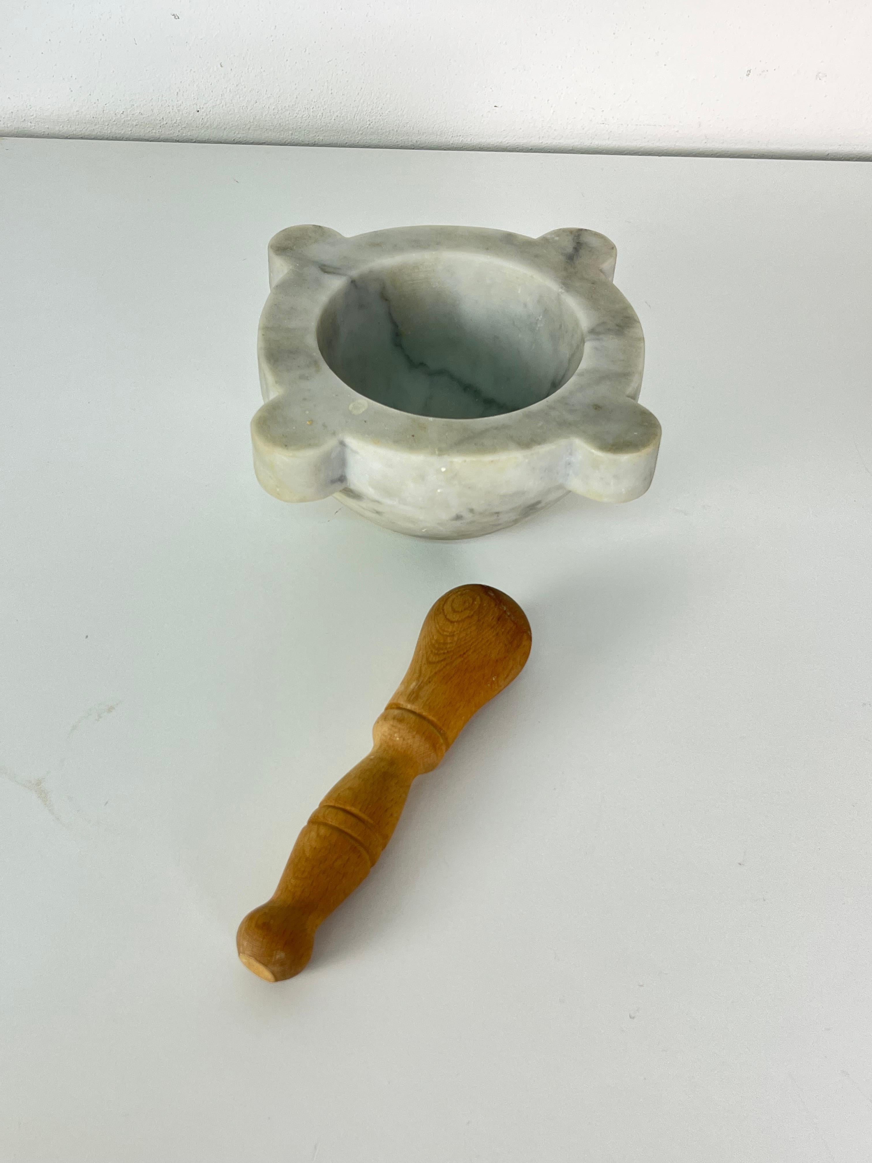 Italian Carrara Marble Mortar and Beechwood Pestle, 1960s For Sale 6