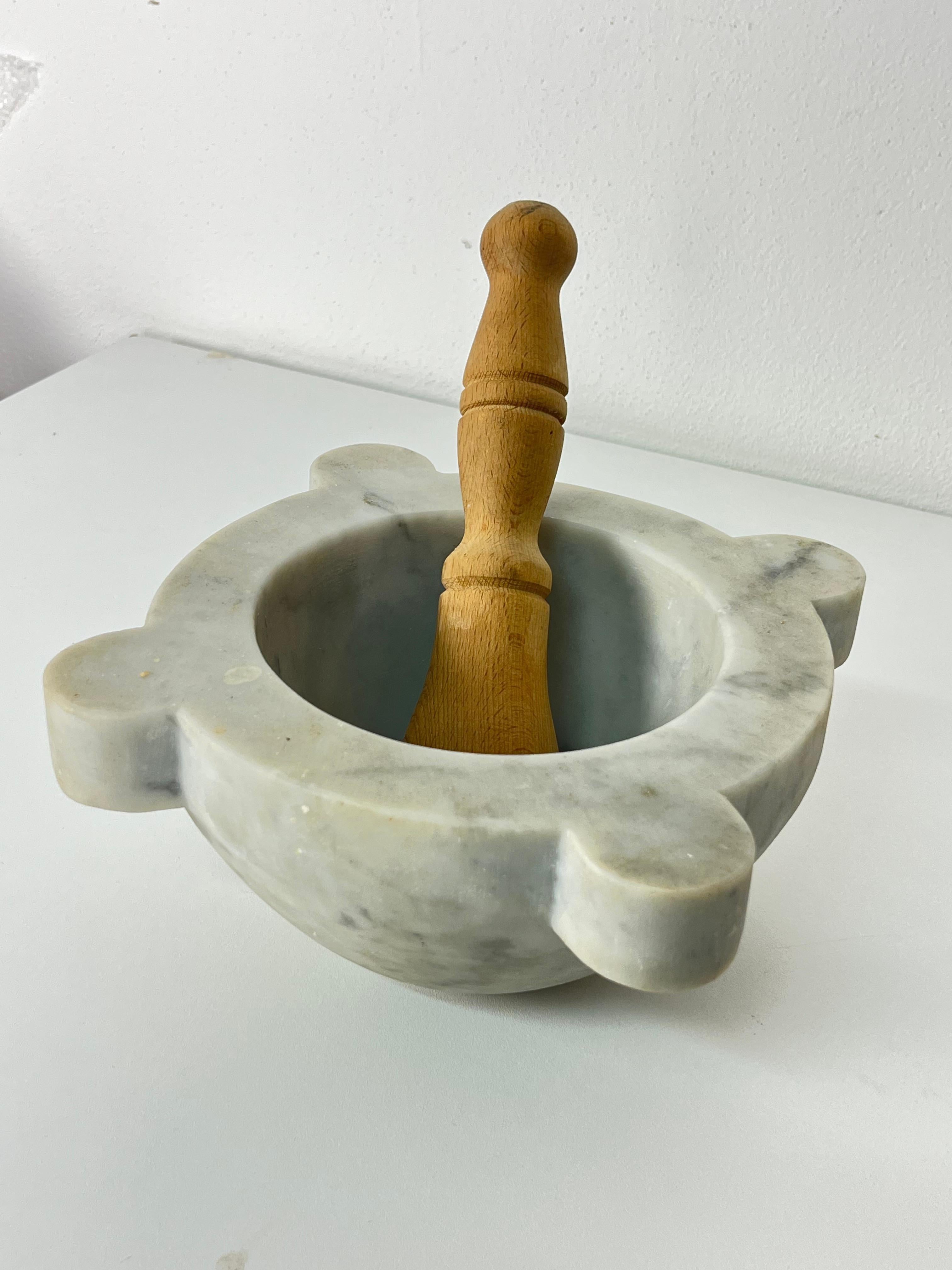 Mid-20th Century Italian Carrara Marble Mortar and Beechwood Pestle, 1960s For Sale