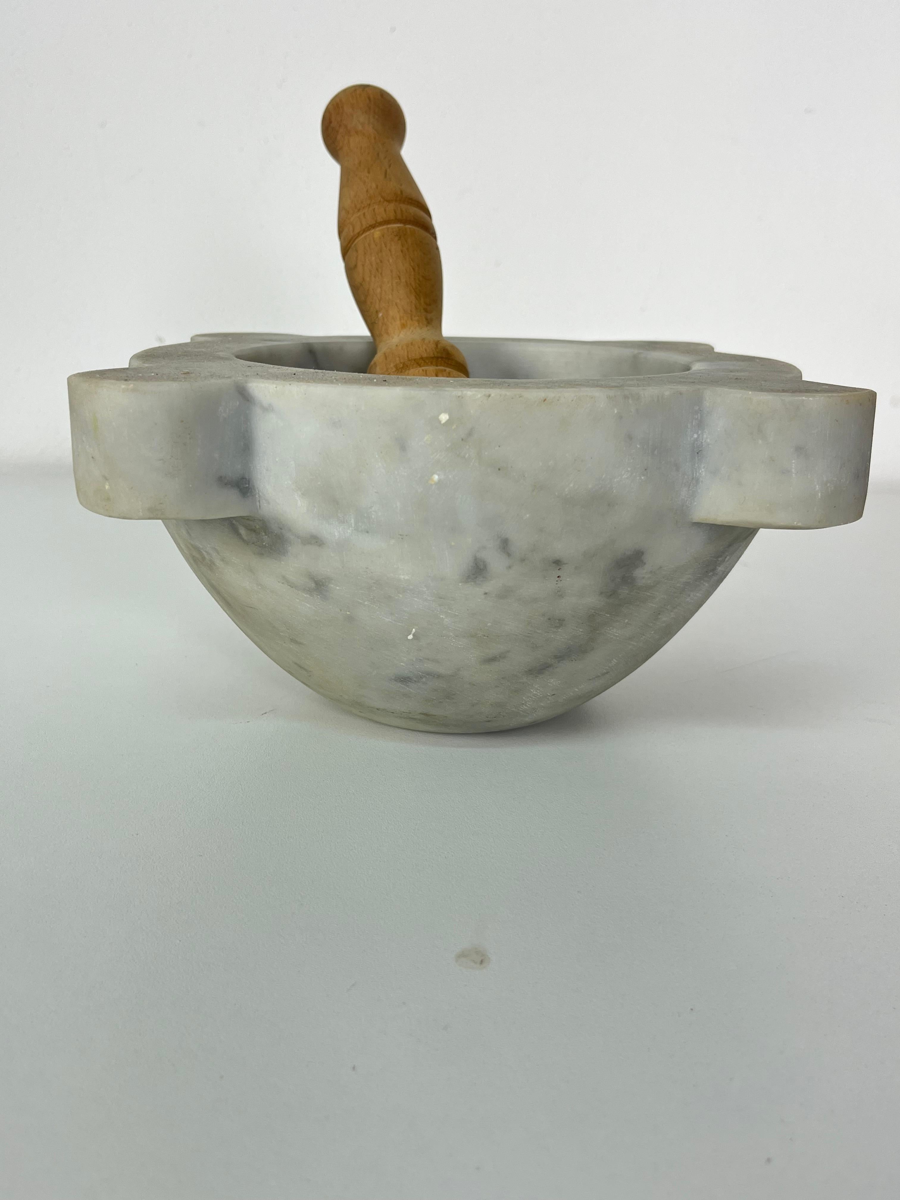 Italian Carrara Marble Mortar and Beechwood Pestle, 1960s For Sale 1