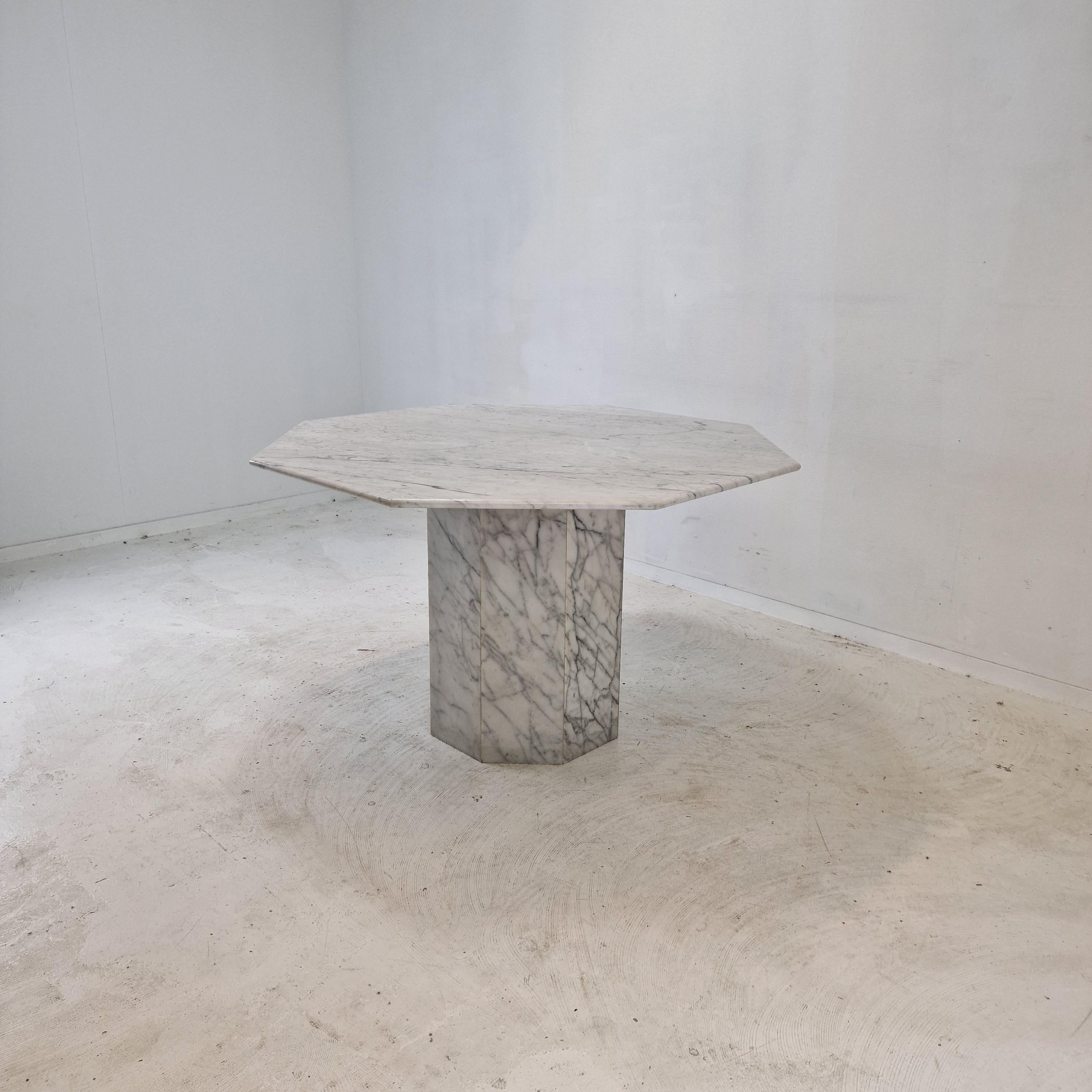 Italian Carrara Marble Octagon Garden or Dining Table, 1960s For Sale 6