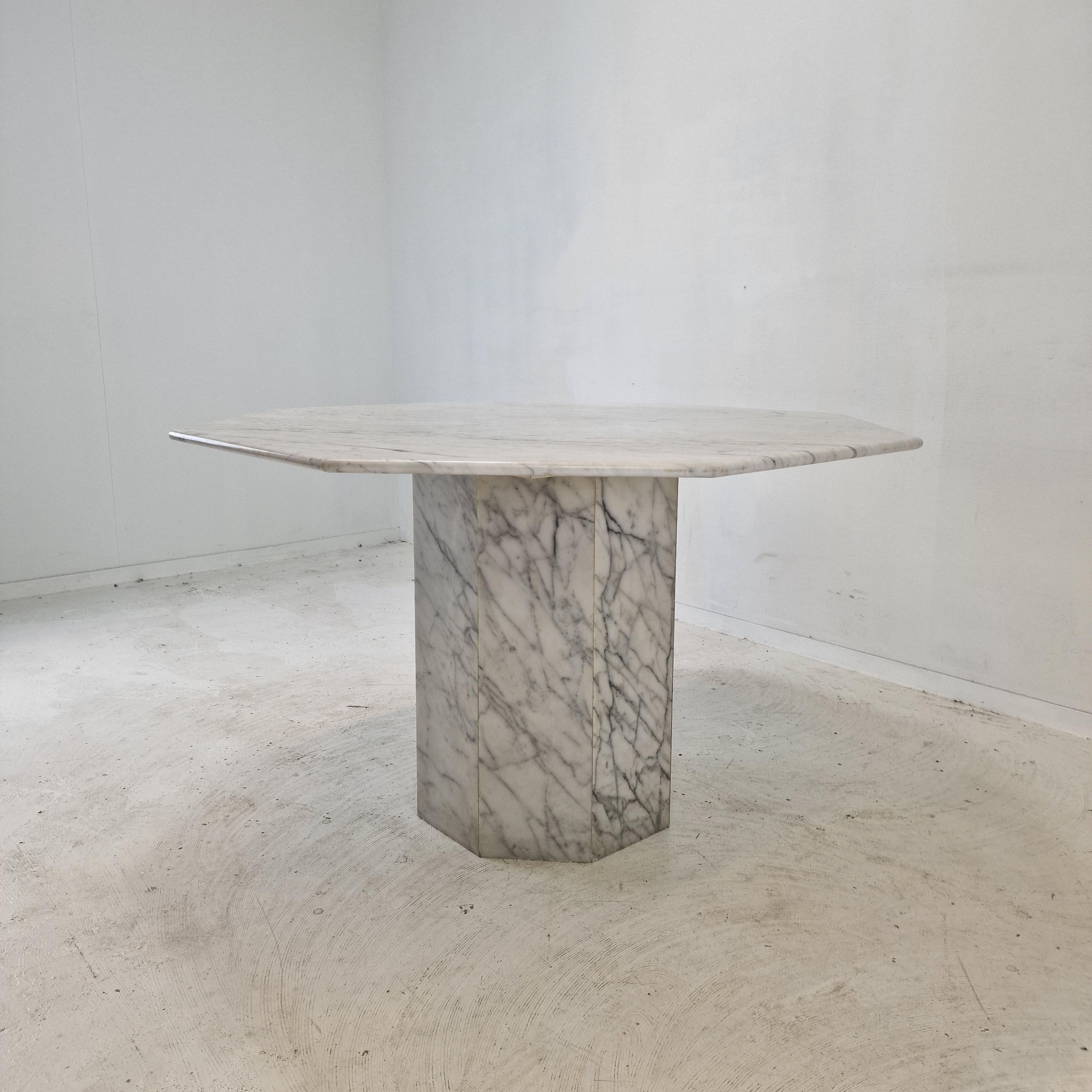 Italian Carrara Marble Octagon Garden or Dining Table, 1960s For Sale 7