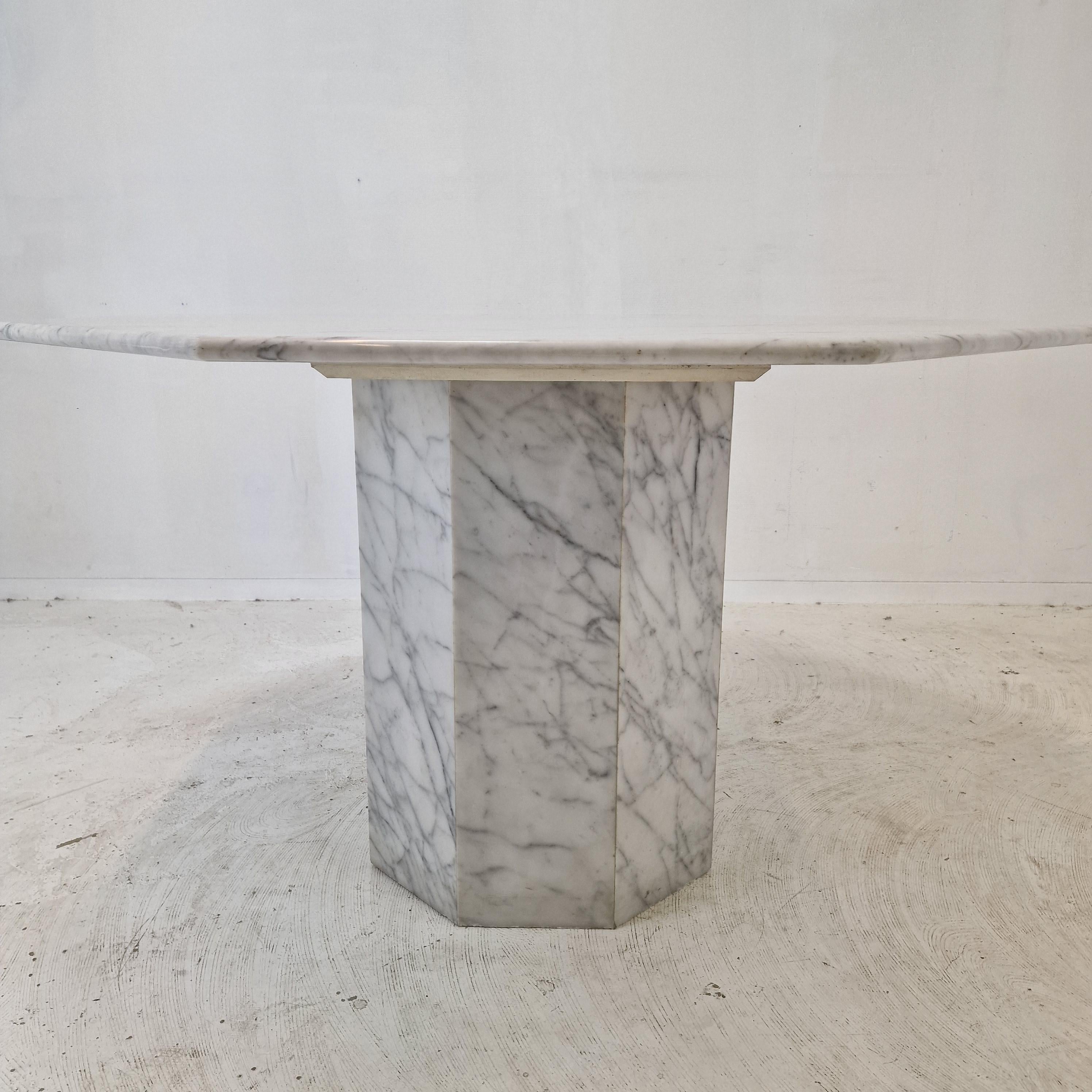 Italian Carrara Marble Octagon Garden or Dining Table, 1960s For Sale 10