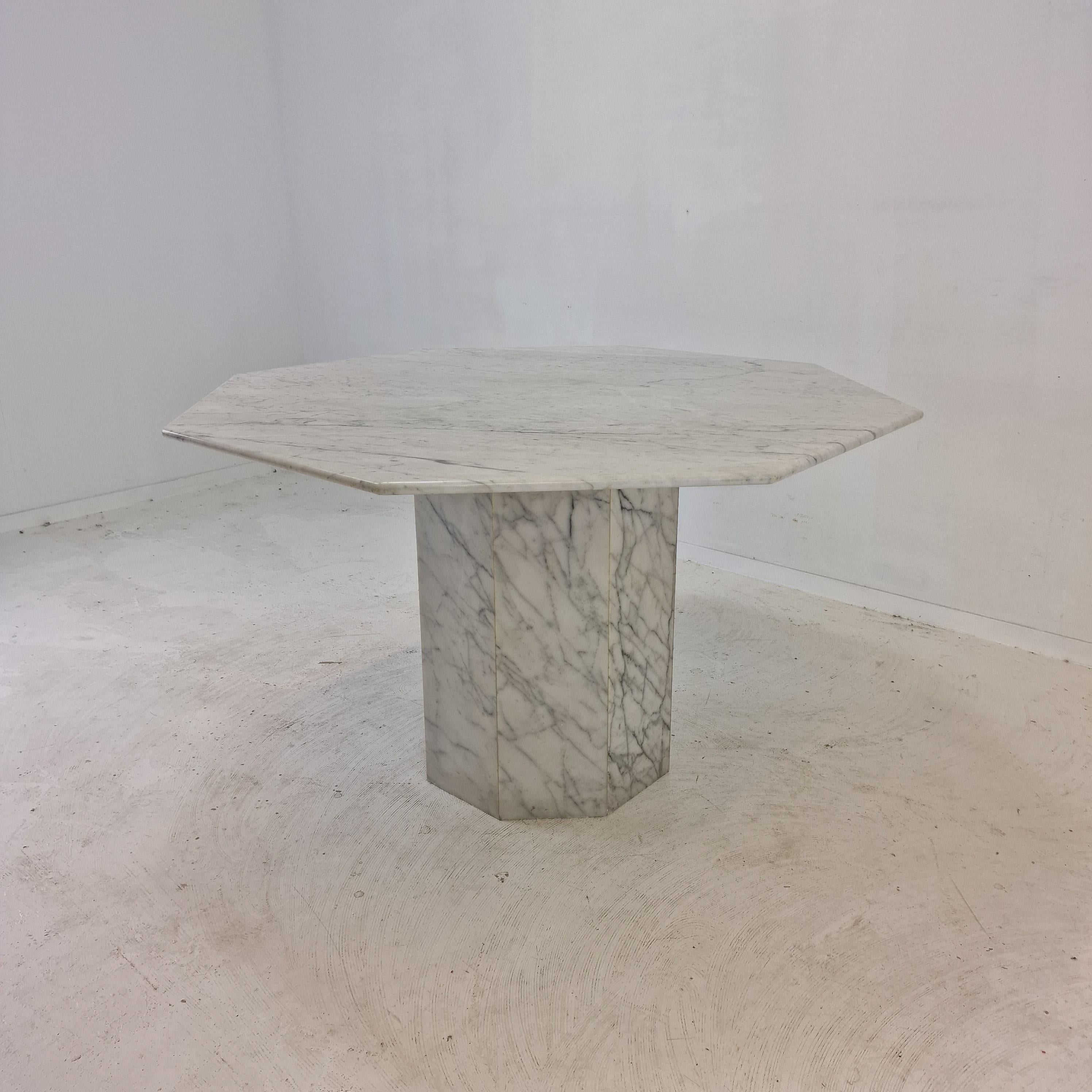 Hand-Crafted Italian Carrara Marble Octagon Garden or Dining Table, 1960s For Sale