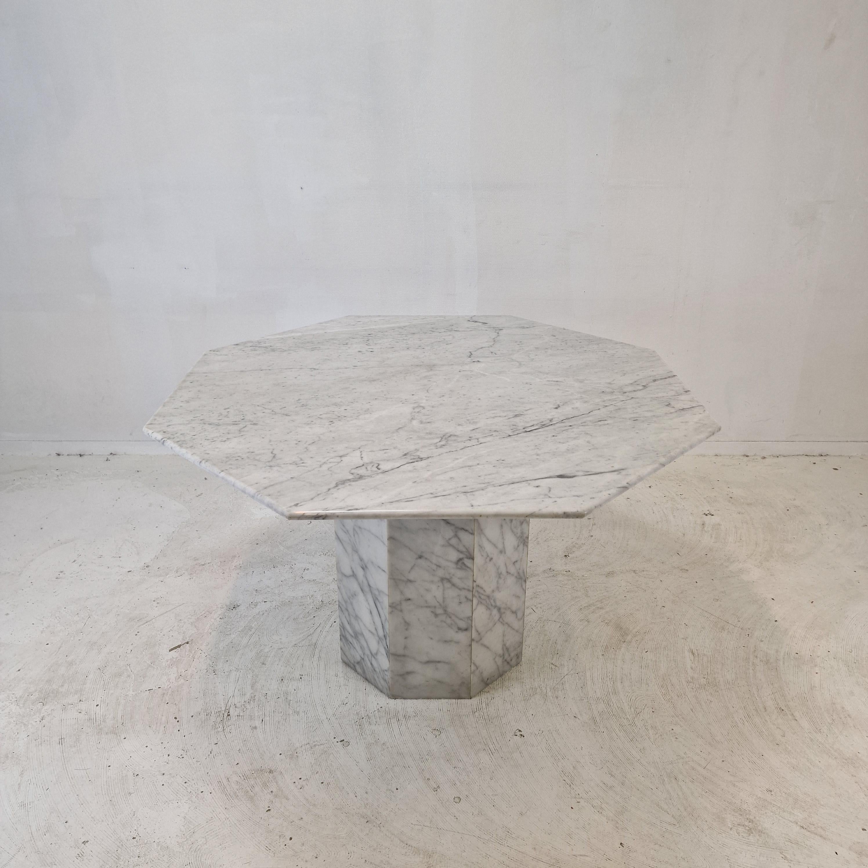 Italian Carrara Marble Octagon Garden or Dining Table, 1960s For Sale 1