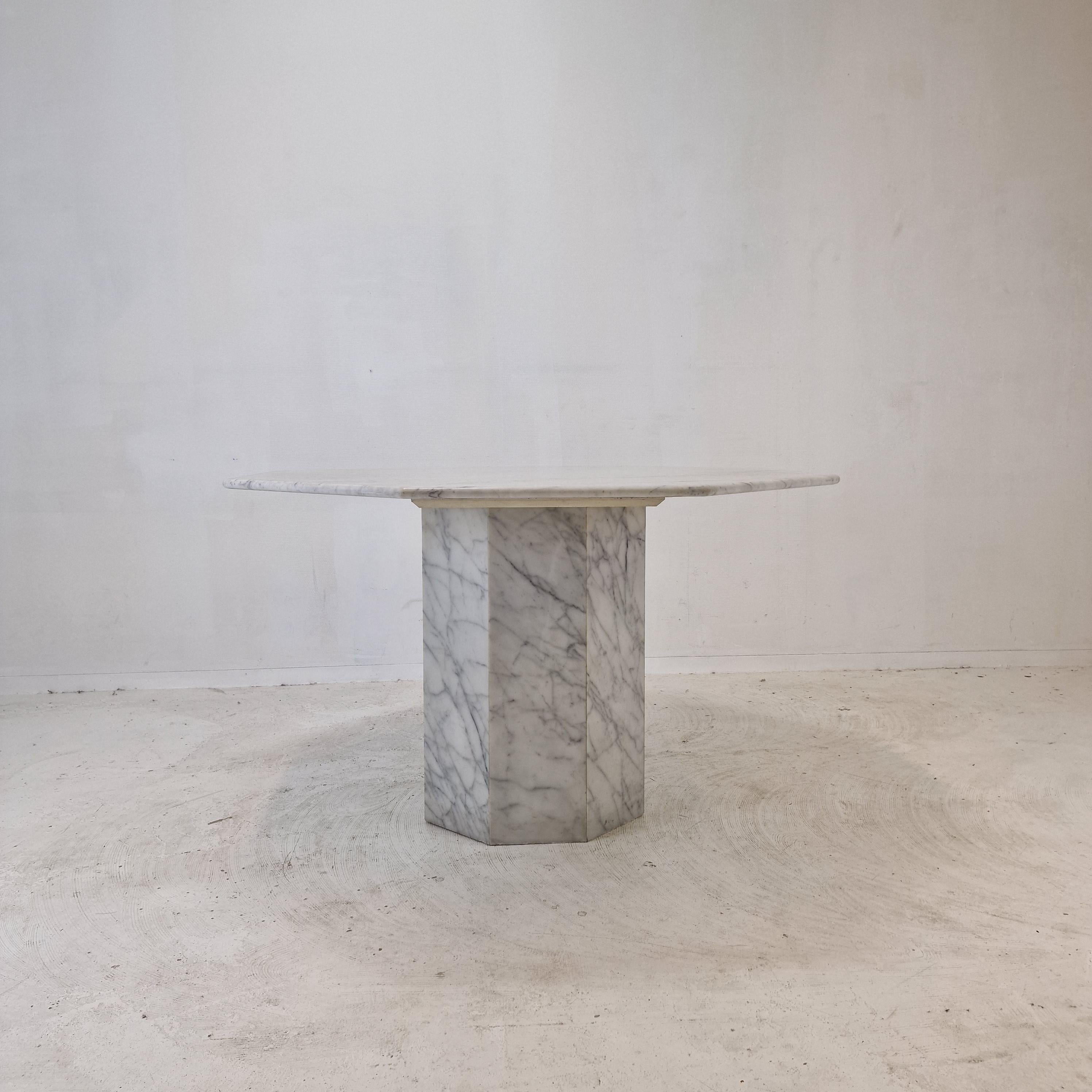 Italian Carrara Marble Octagon Garden or Dining Table, 1960s For Sale 3