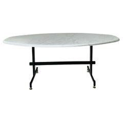 Ovaler Couchtisch aus italienischem Carrara-Marmor, 1960