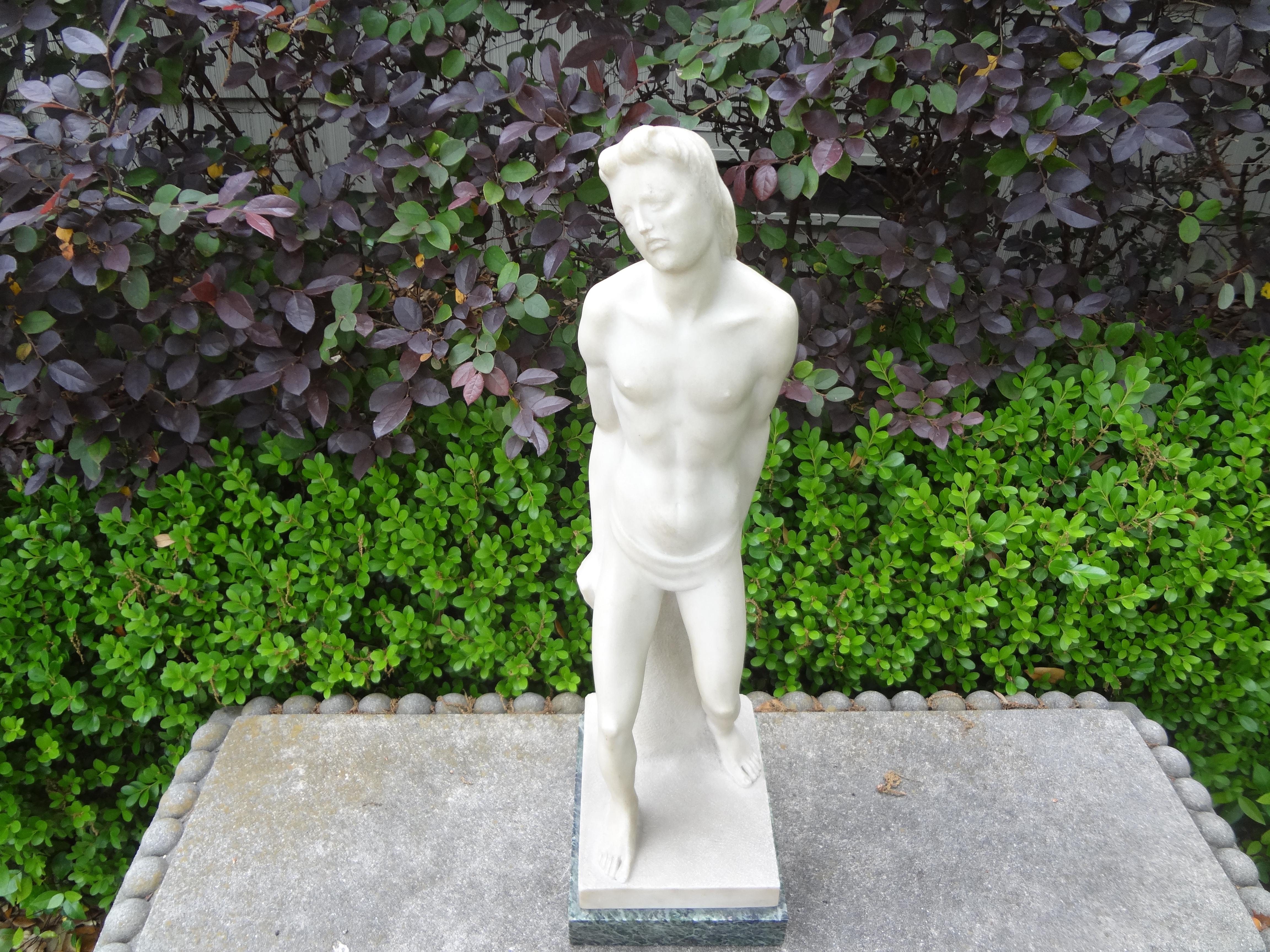 Neoclassico Scultura italiana in marmo di Carrara firmata Comana in vendita