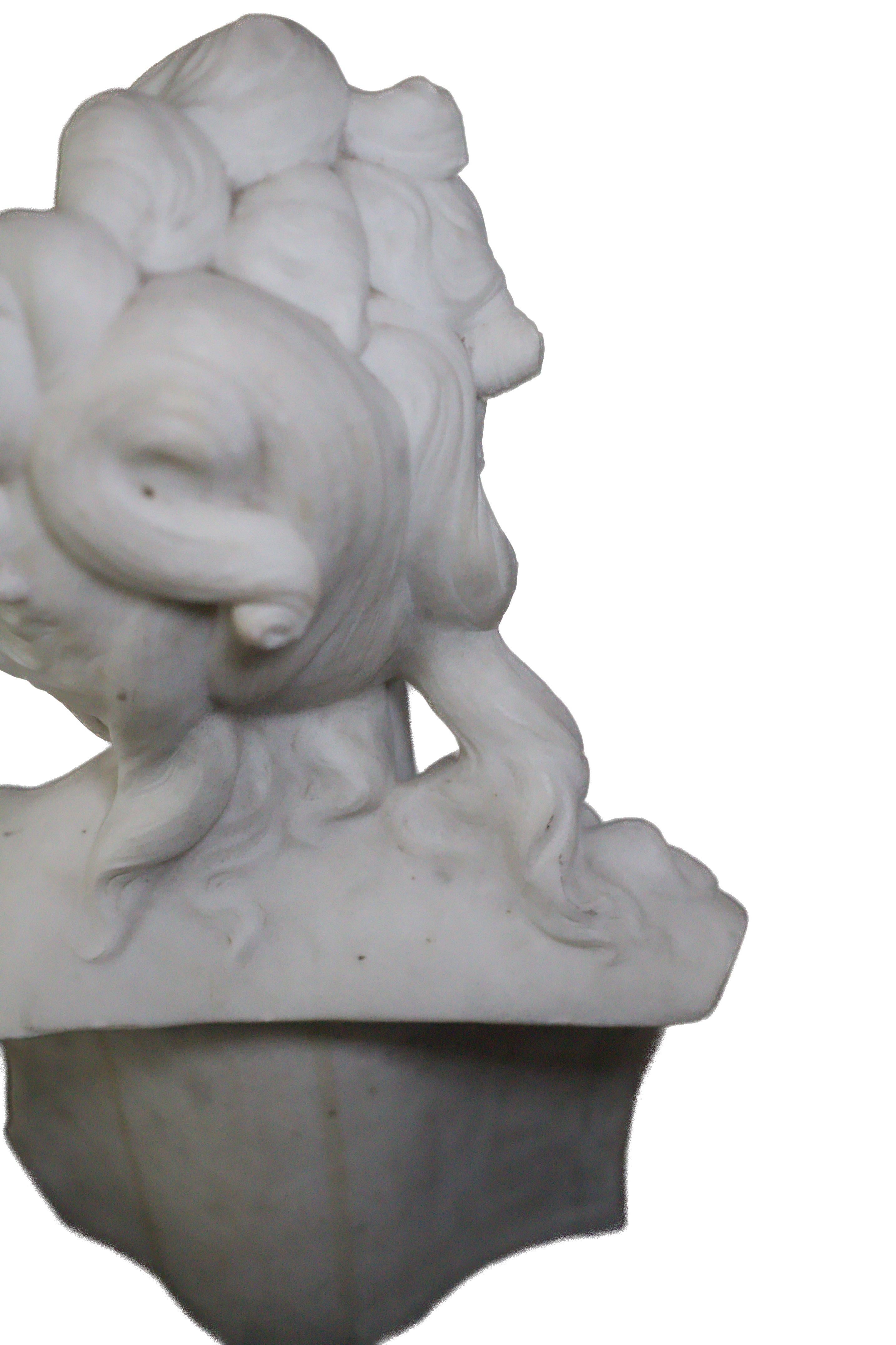 Busto di donna in marmo di Carrara, CIRCA 1880 in vendita 6
