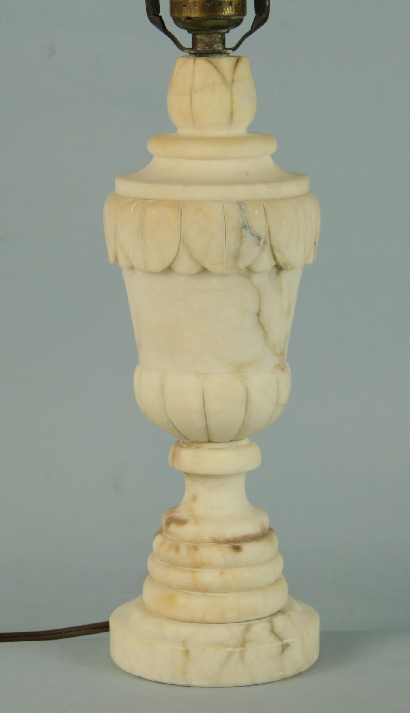 Italian Carved Alabaster Lamp In Good Condition In Douglas Manor, NY