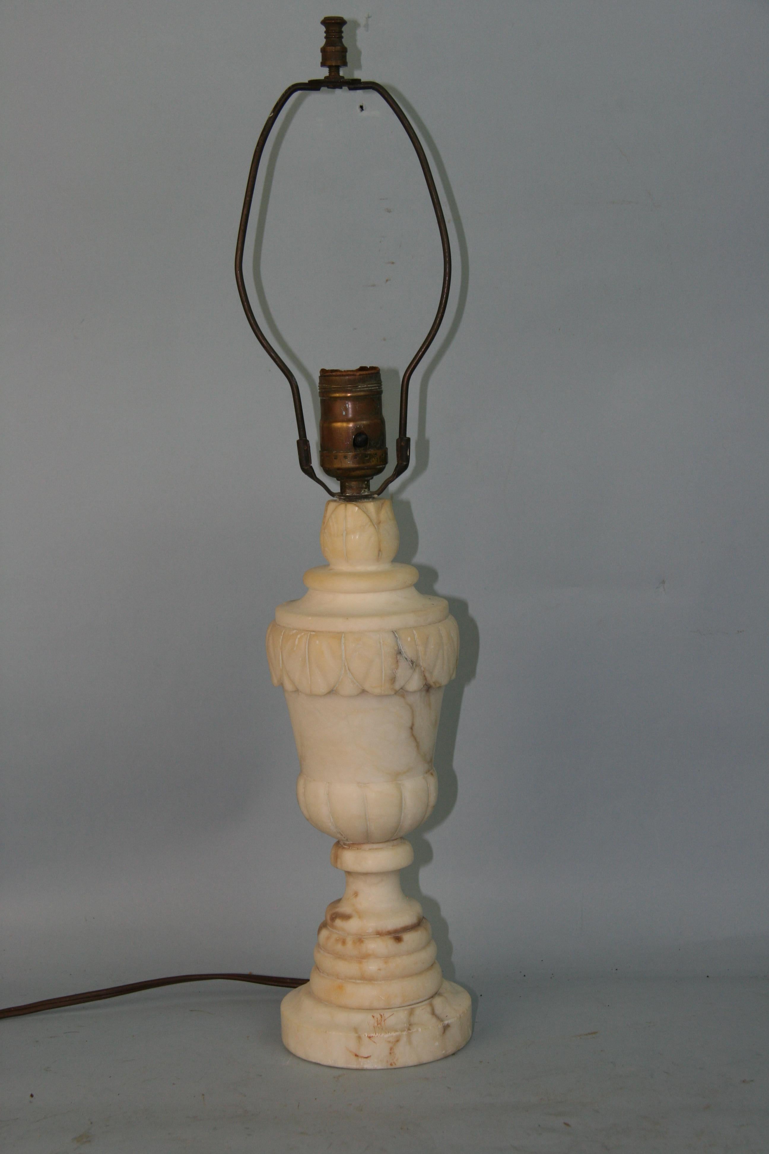 Italian Carved Alabaster Table Lamp 1