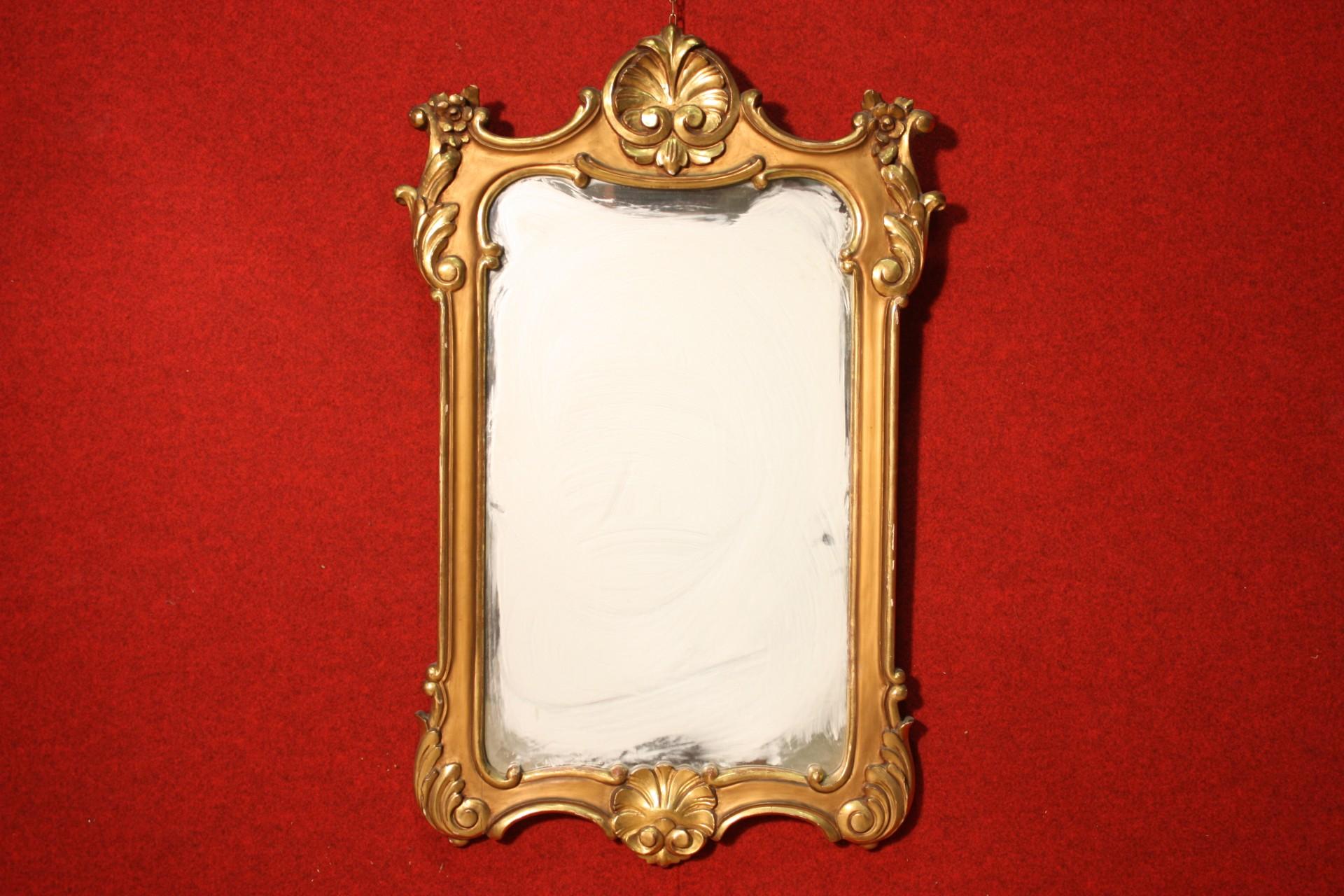 Italian Carved and Gilded Mirror, 20th Century In Good Condition For Sale In London, GB