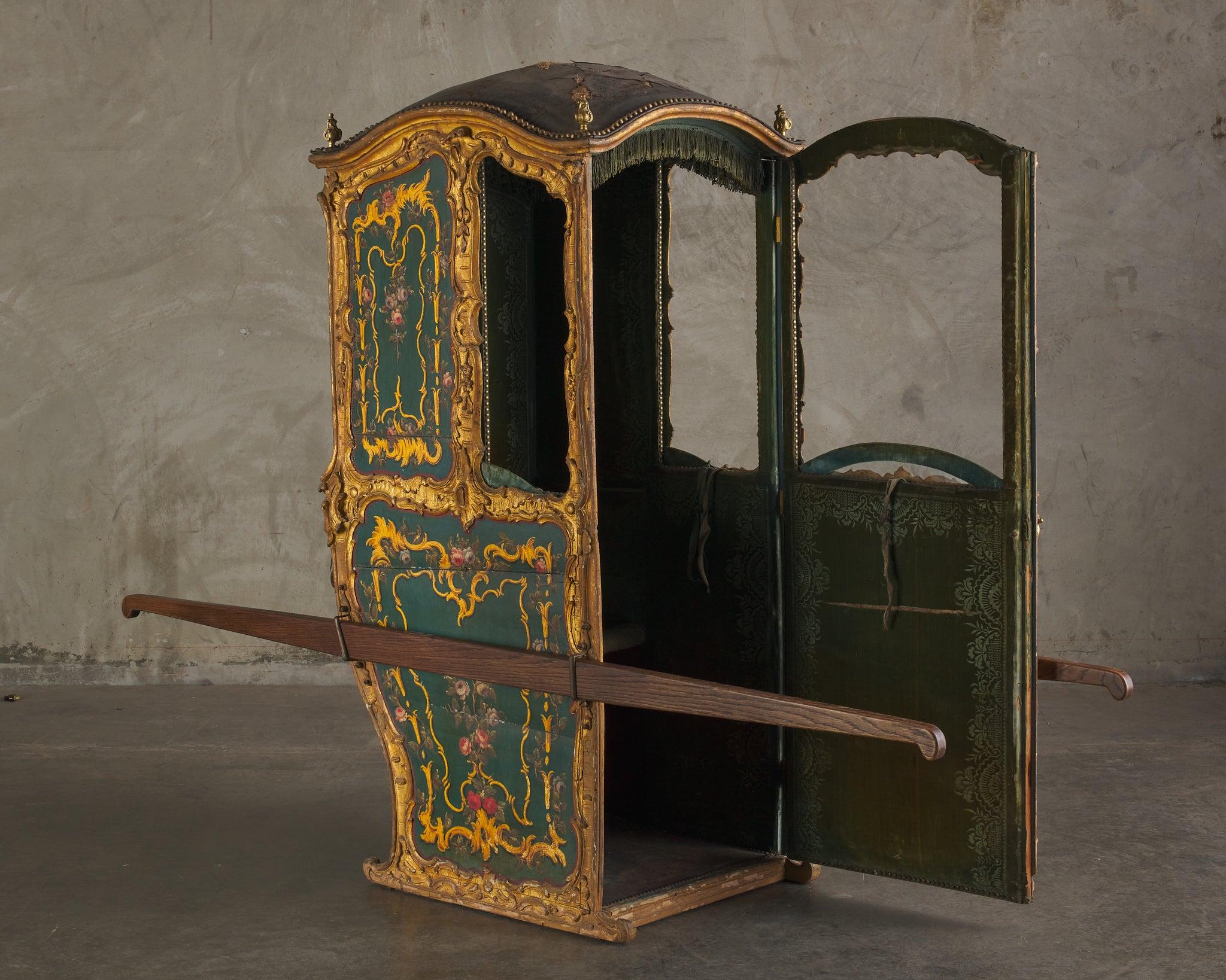 Italienischer geschnitzter und vergoldeter italienischer Sedan-Stuhl mit Original-Innenraum und Glas im Zustand „Gut“ im Angebot in Los Angeles, CA