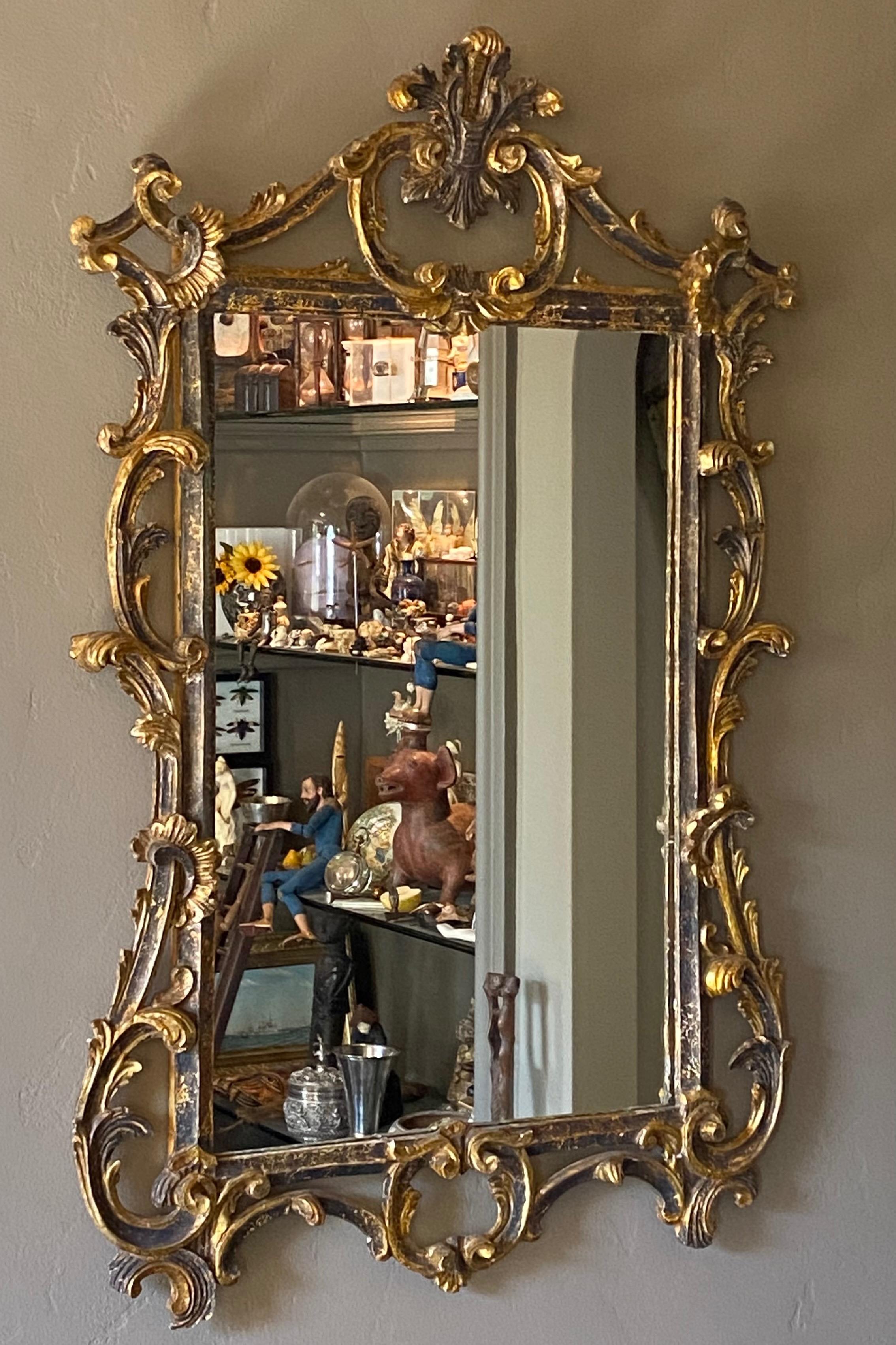 Italian Carved and Gilt Wood Mirror In Good Condition In San Francisco, CA