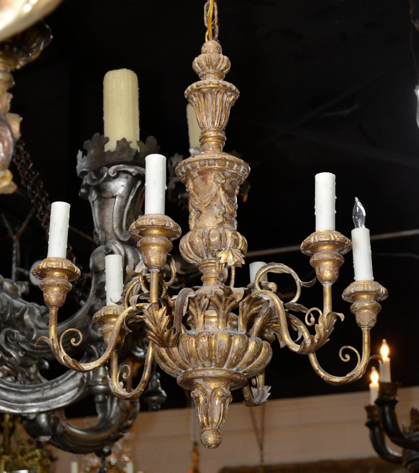 Italian Carved and Giltwood Chandelier 3