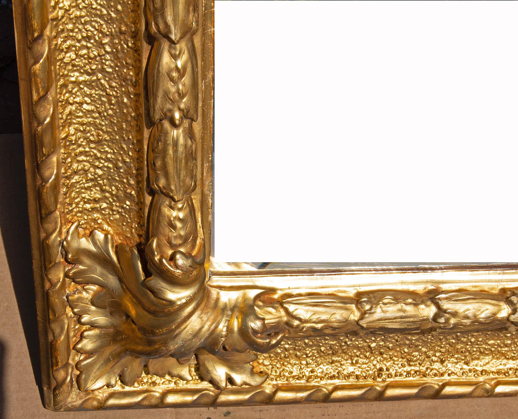 Italian Carved and Gold Gilt Baroque Picture Frame In Good Condition For Sale In Rochester, NY