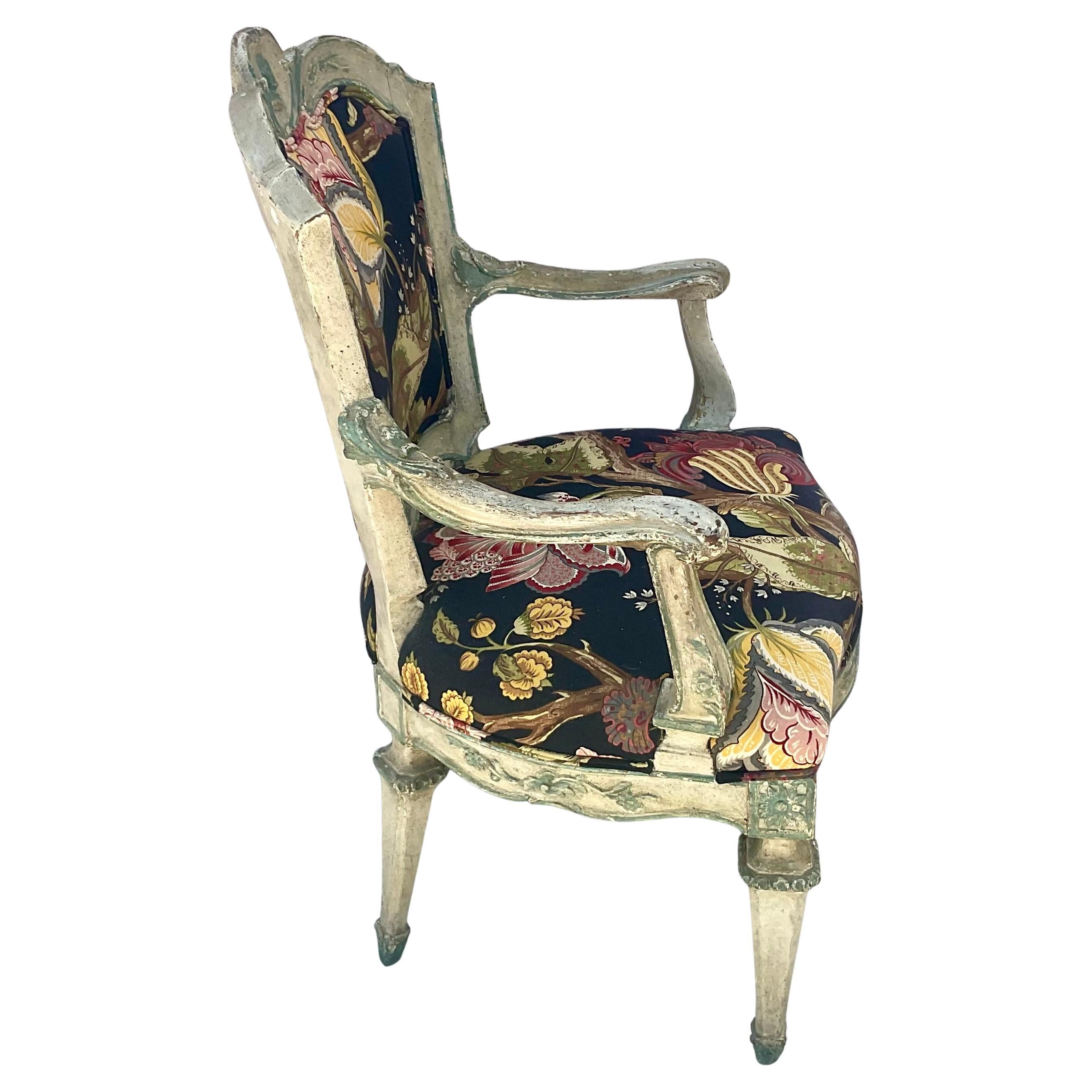 Fauteuil italien sculpté et peint en vente 4