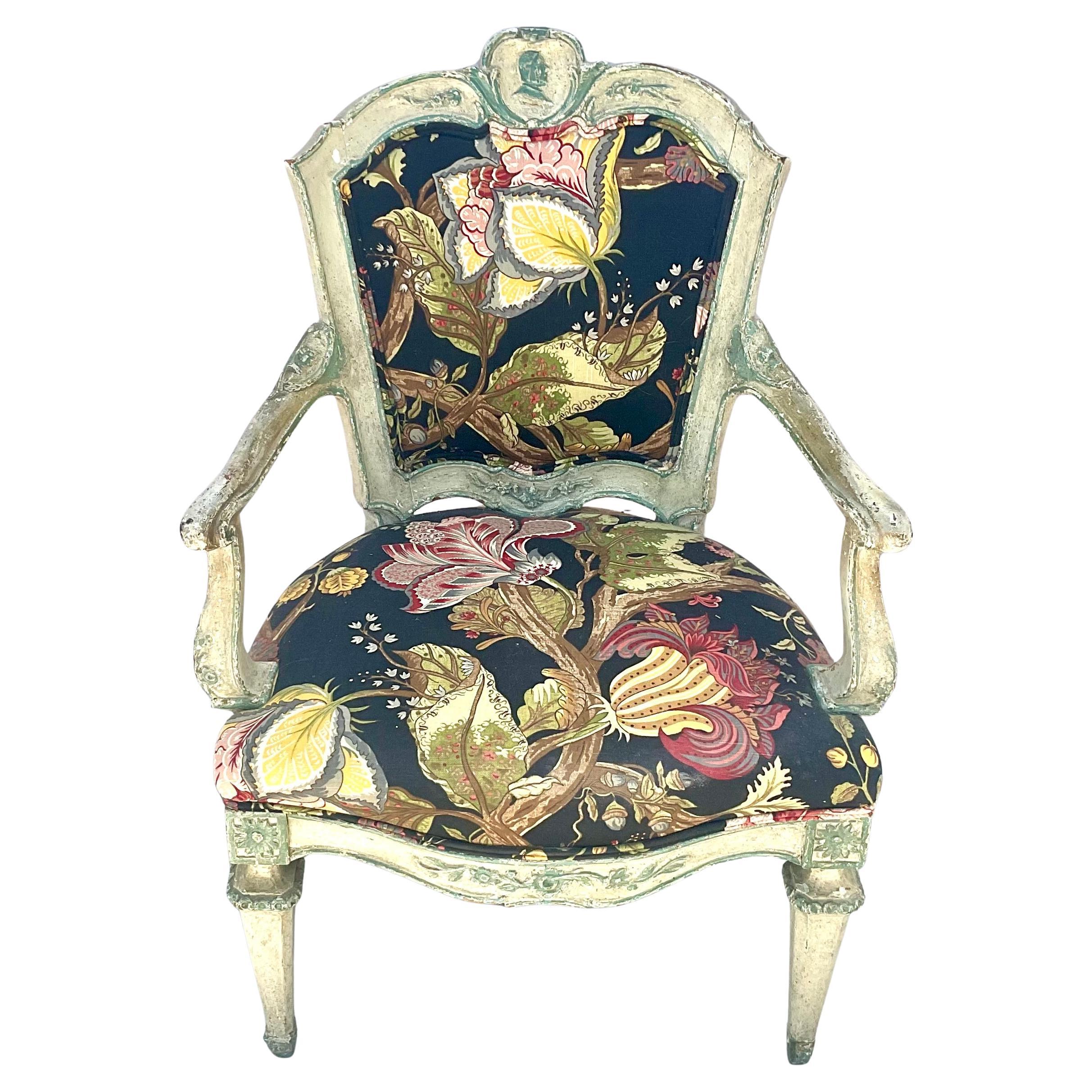 Néoclassique Fauteuil italien sculpté et peint en vente