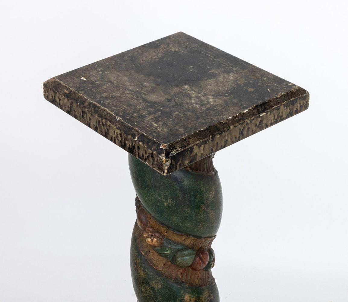 Italian Carved and Painted Wood Solomonic Column In Good Condition For Sale In Astoria, NY