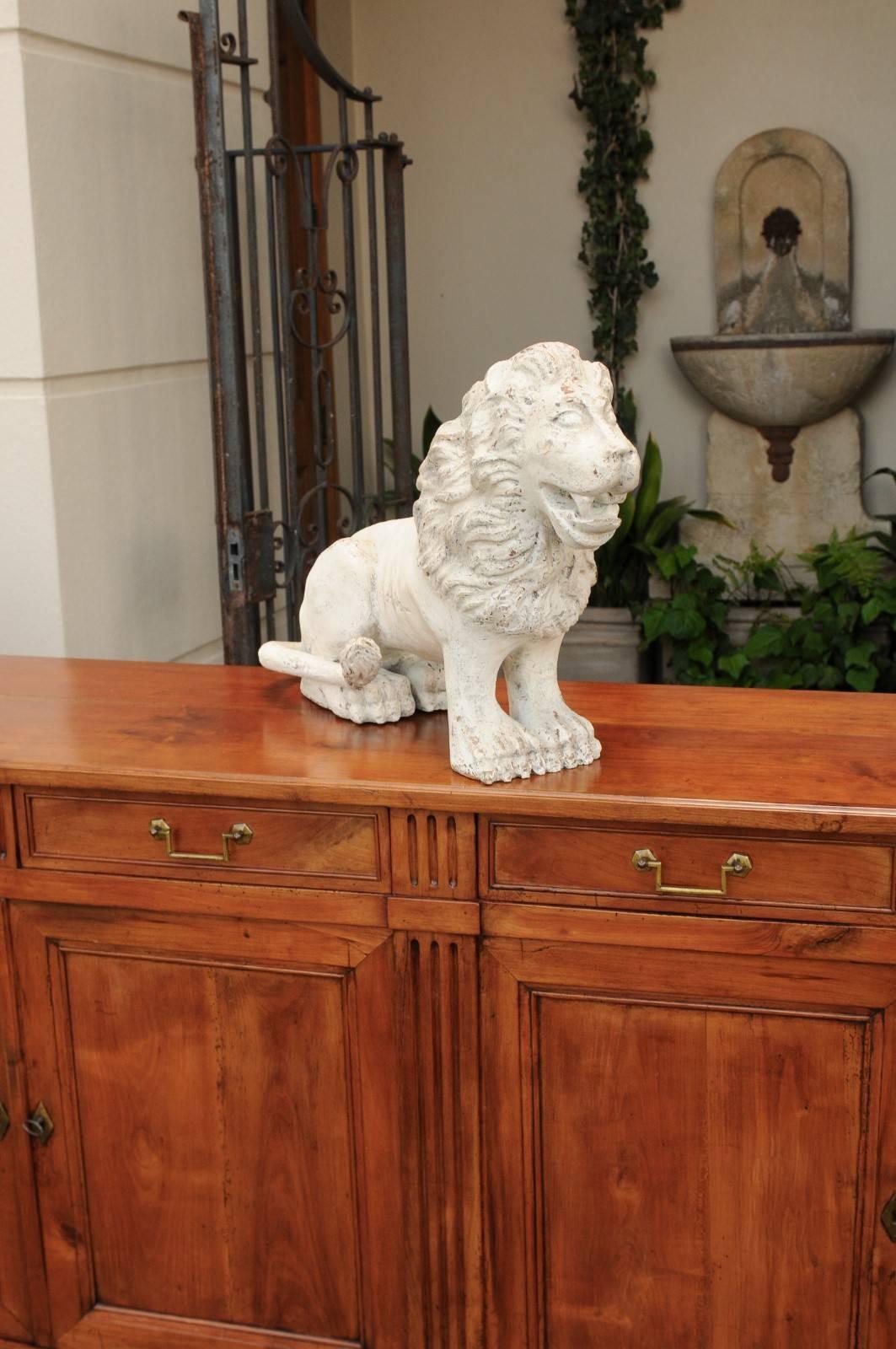 Italian Carved and Painted Wooden Sculpture of a Lion from the Early 1800s In Good Condition For Sale In Atlanta, GA
