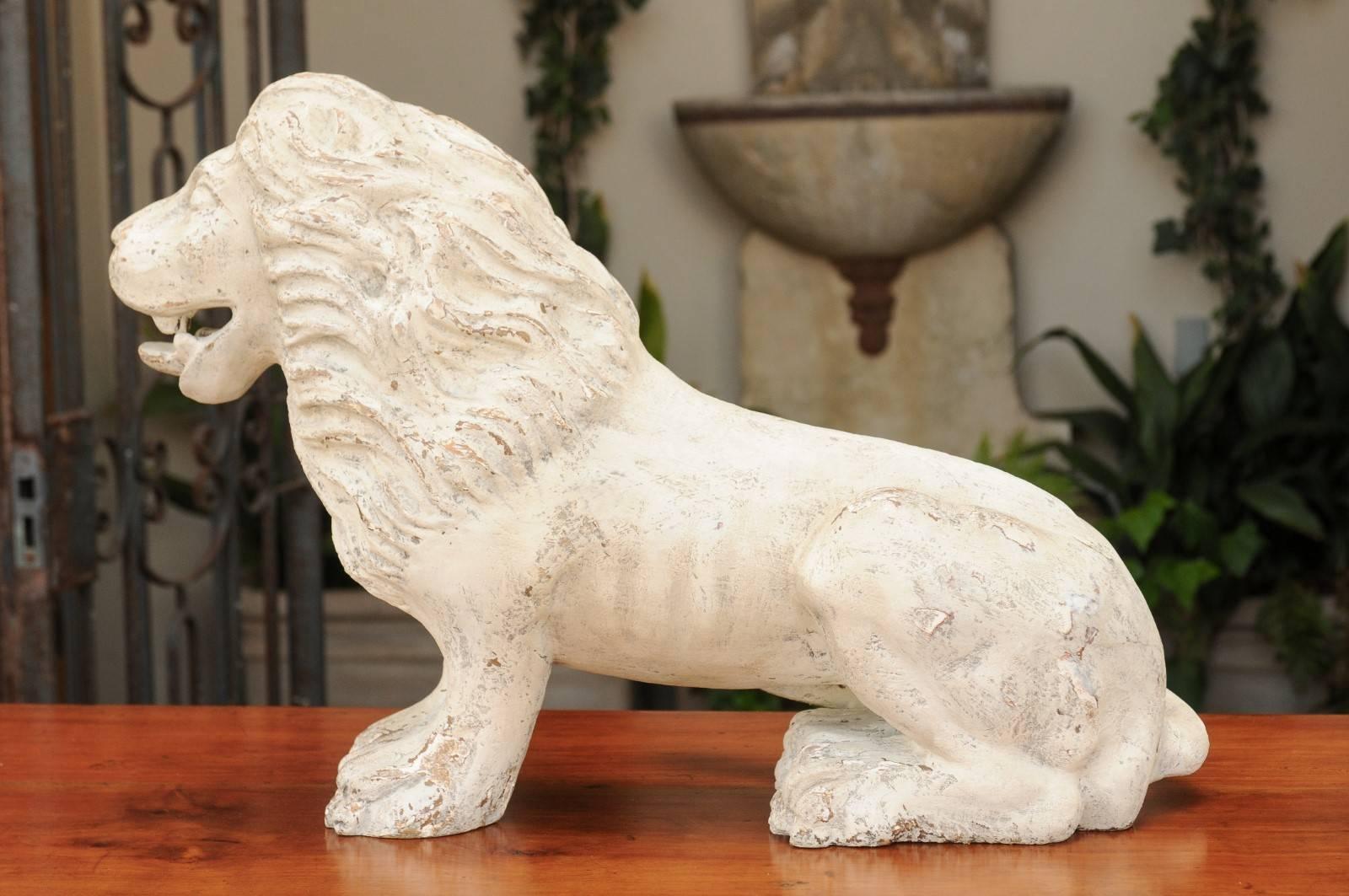 Italian Carved and Painted Wooden Sculpture of a Lion from the Early 1800s For Sale 4