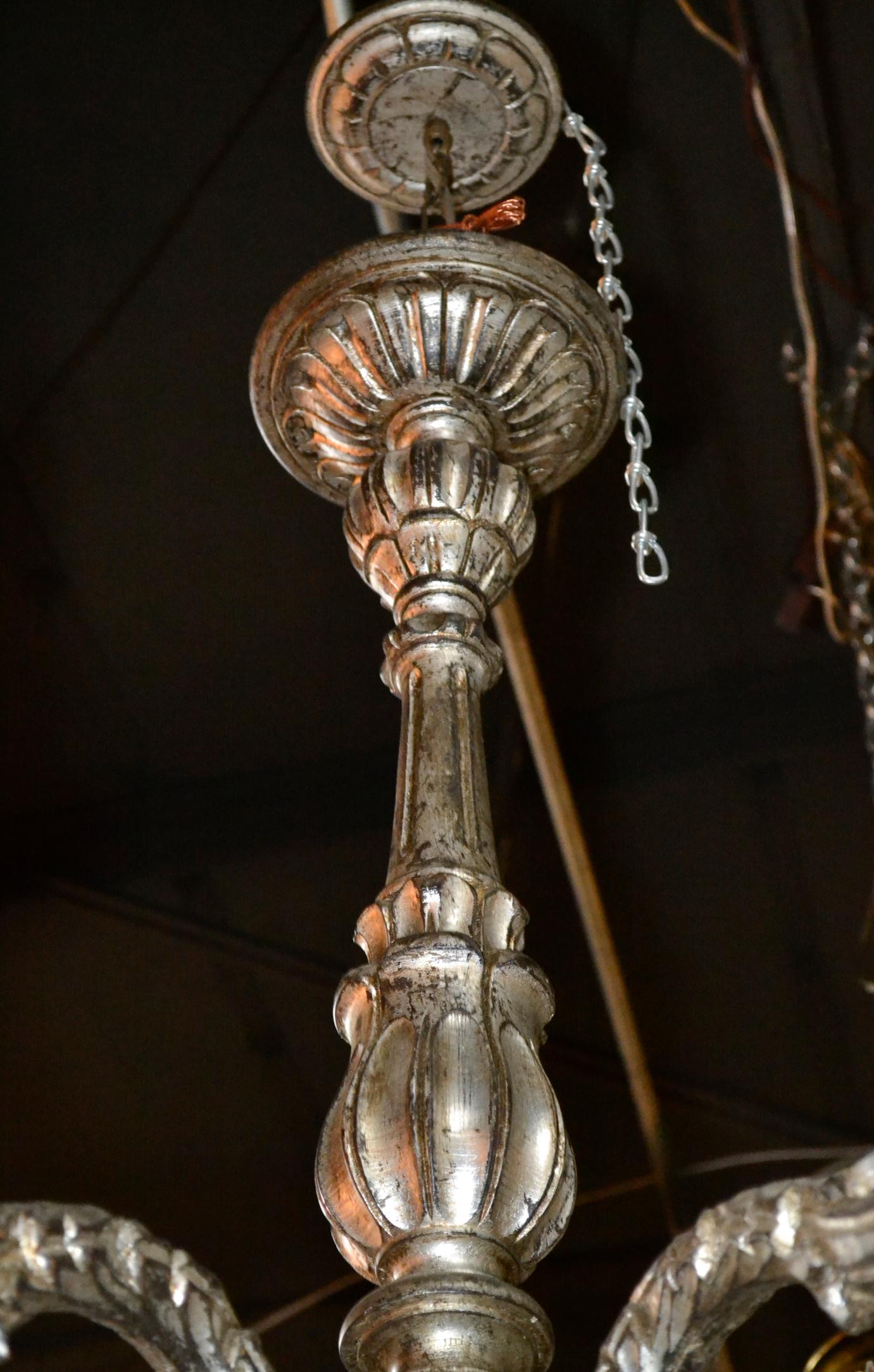 Italian Carved and Silver Gilt Chandelier In Good Condition In Dallas, TX