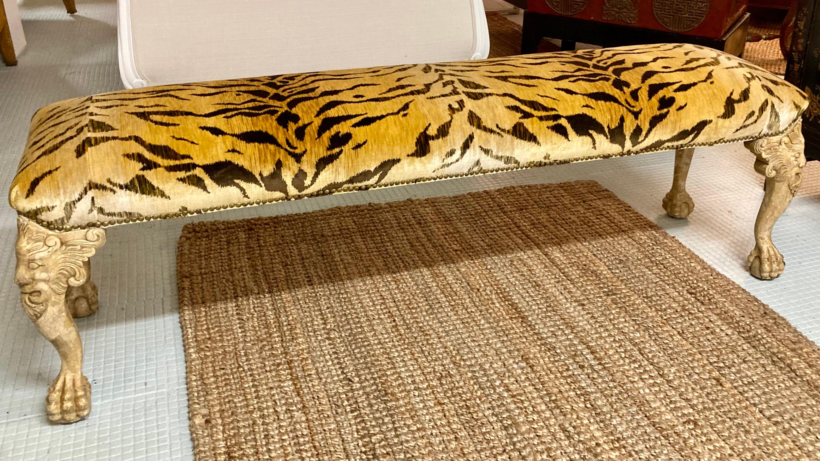 Italian Carved Bench Freshly Upholstered in Tiger Silk Velvet In Good Condition For Sale In Los Angeles, CA