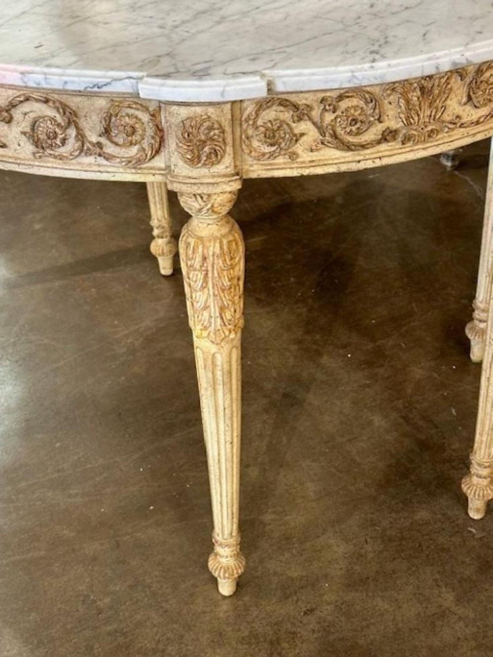 Consolas italianas talladas Demi-lune mediados del siglo XX en venta