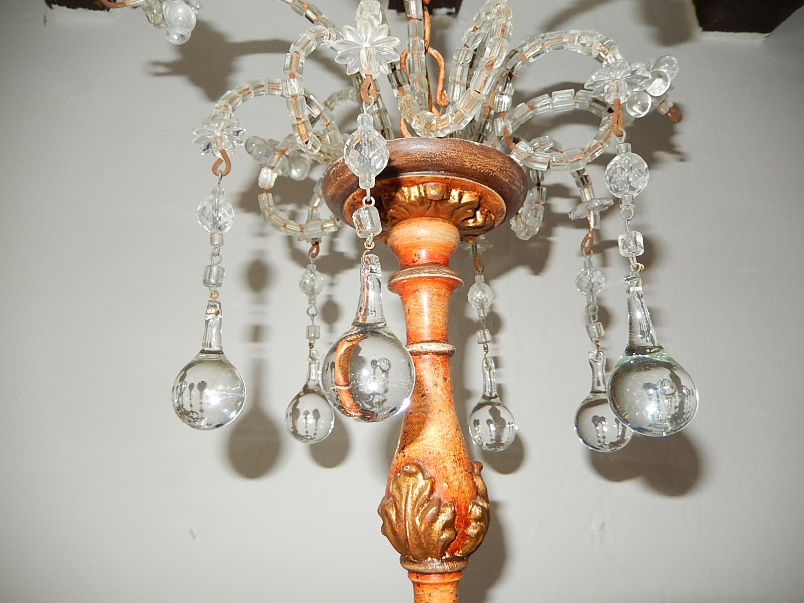 Cristallo Lampadario italiano in legno genovese intagliato con nappe di cristallo, circa 1900 in vendita