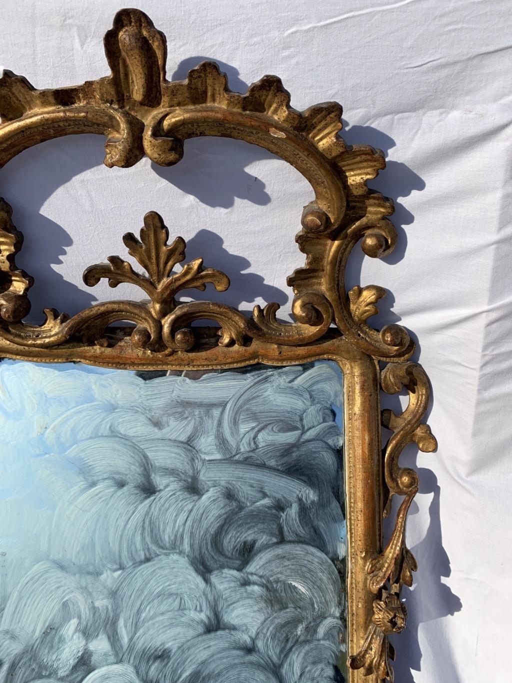 Italian Carved Gilded Wood Mirror, Italy, 18th Century, Rococo Frame Venice In Good Condition For Sale In Varmo, IT
