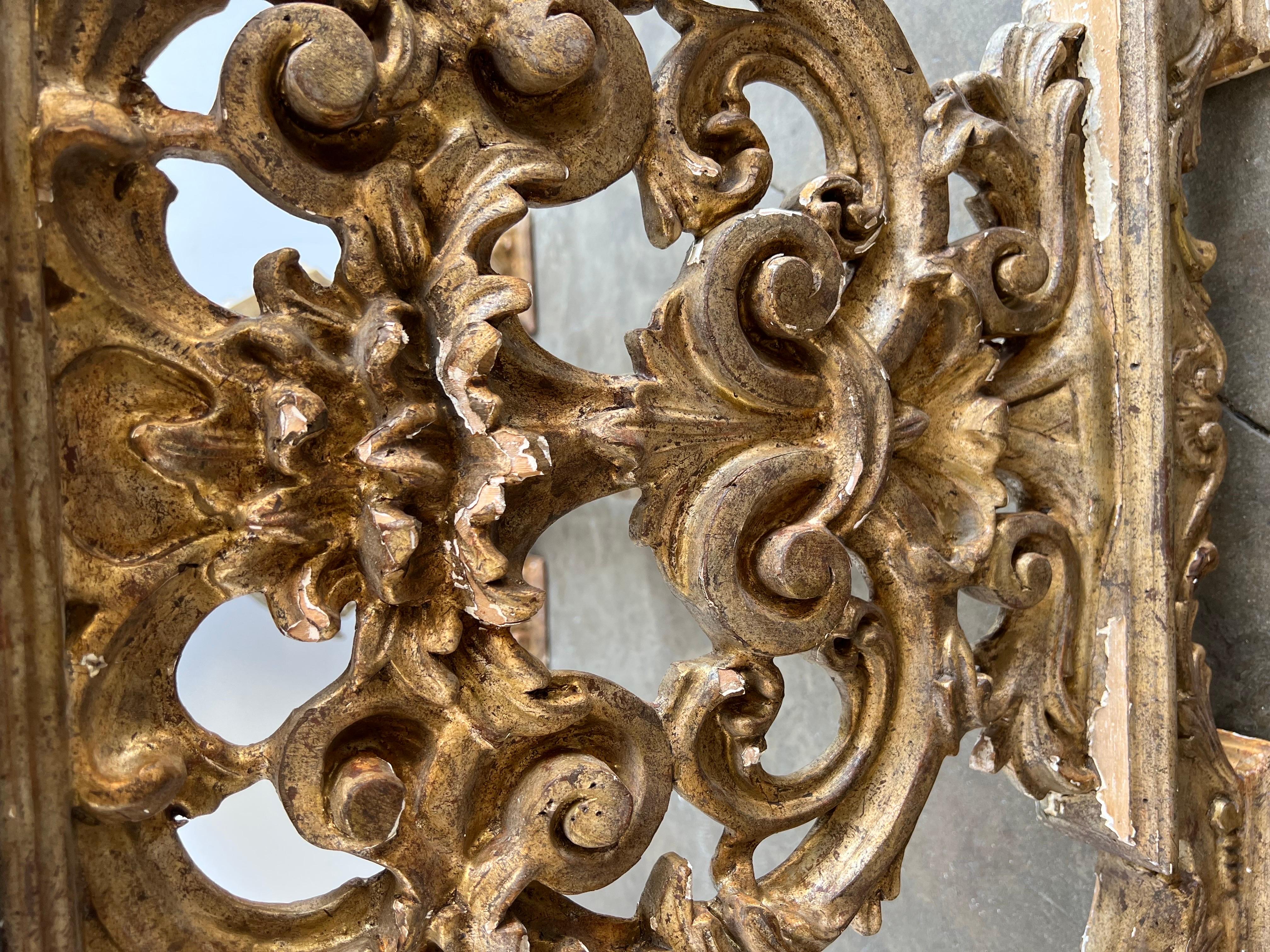 Banc italien en bois doré sculpté et doré avec cuir embossé en vente 10
