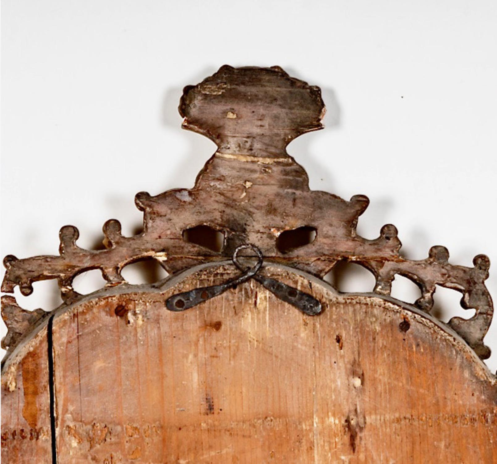 Specchio a cartiglio in legno dorato intagliato, 1770-1790 ca. in vendita 9