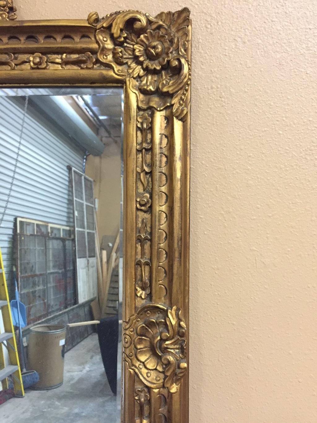 Miroir Console et miroir en bois doré sculpté italien