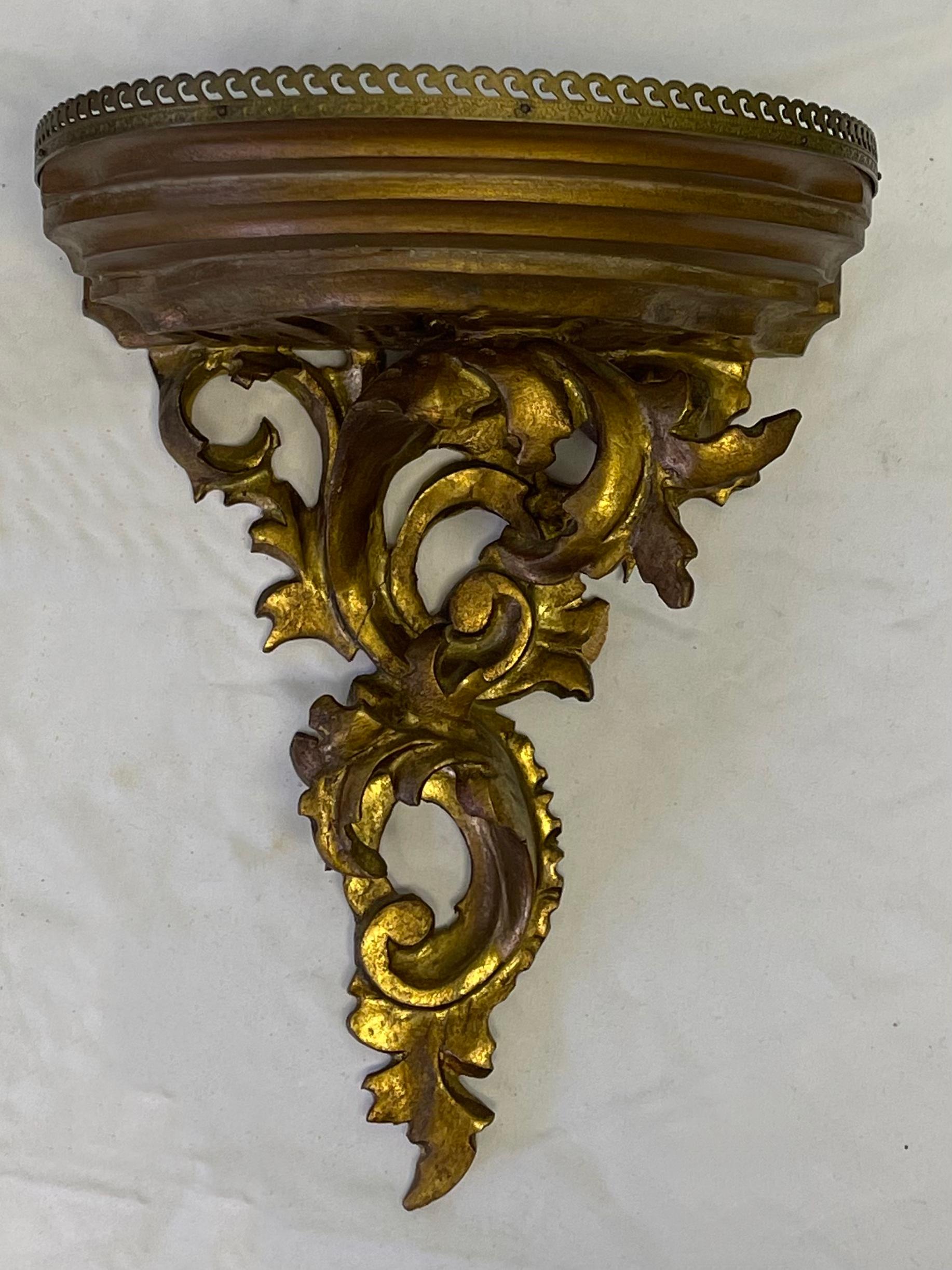 Italian Carved Giltwood Rococo Style Wall Brackets with Brass Gallery For Sale 1