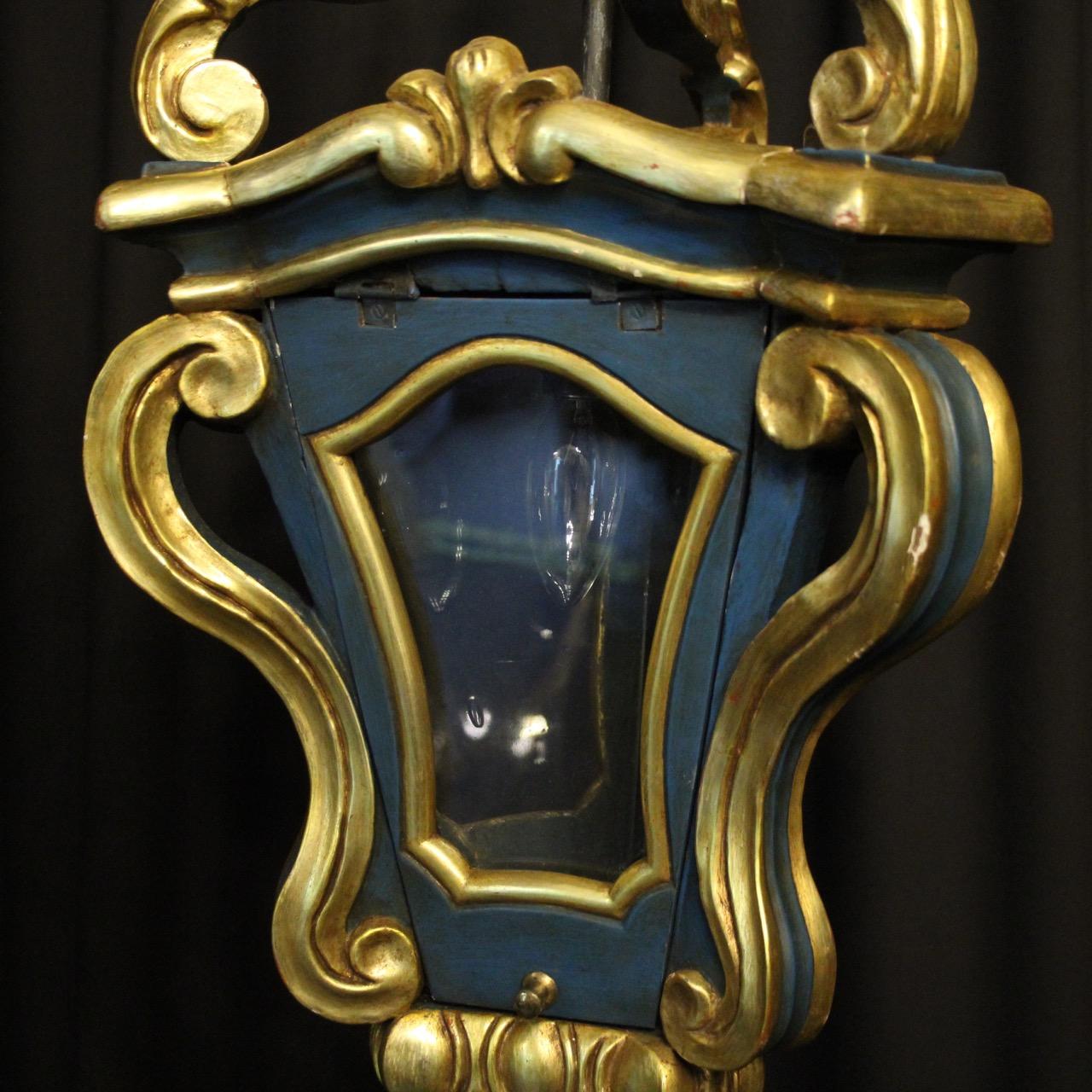 Italian Carved Giltwood Single Light Antique Lantern For Sale 1