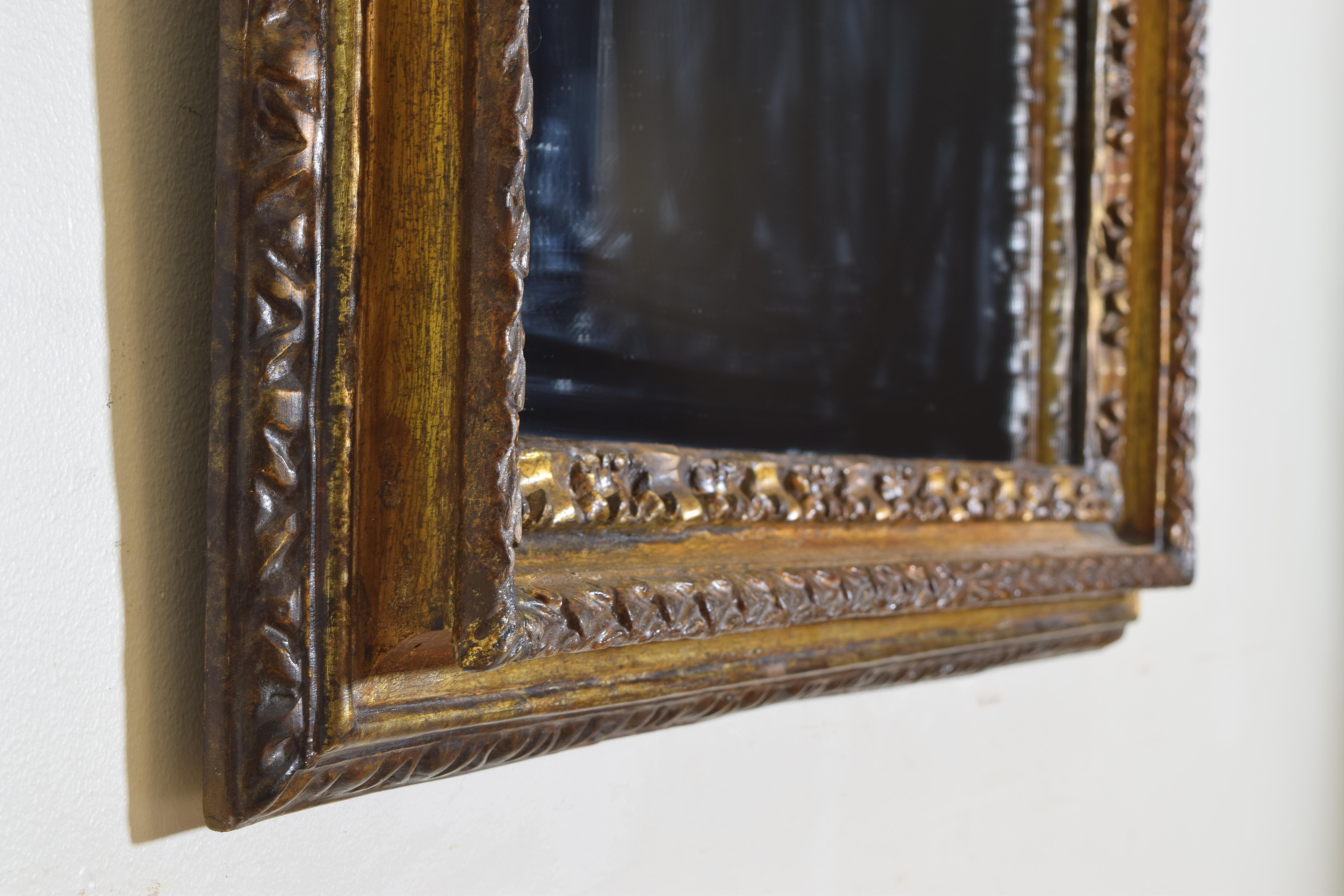 Italian Carved Giltwood Wall Mirror from the Early 18th Century 2