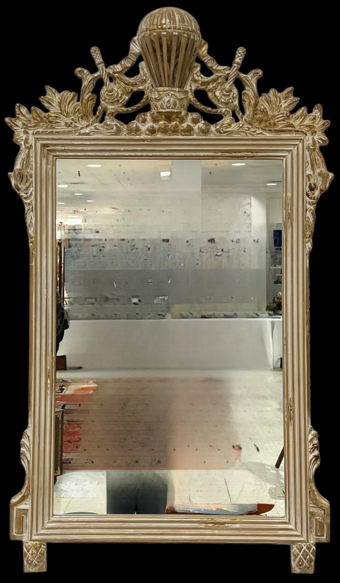 Italian Carved Giltwood & Whitewashed French Empire Style Balloon Wall Mirror For Sale 2